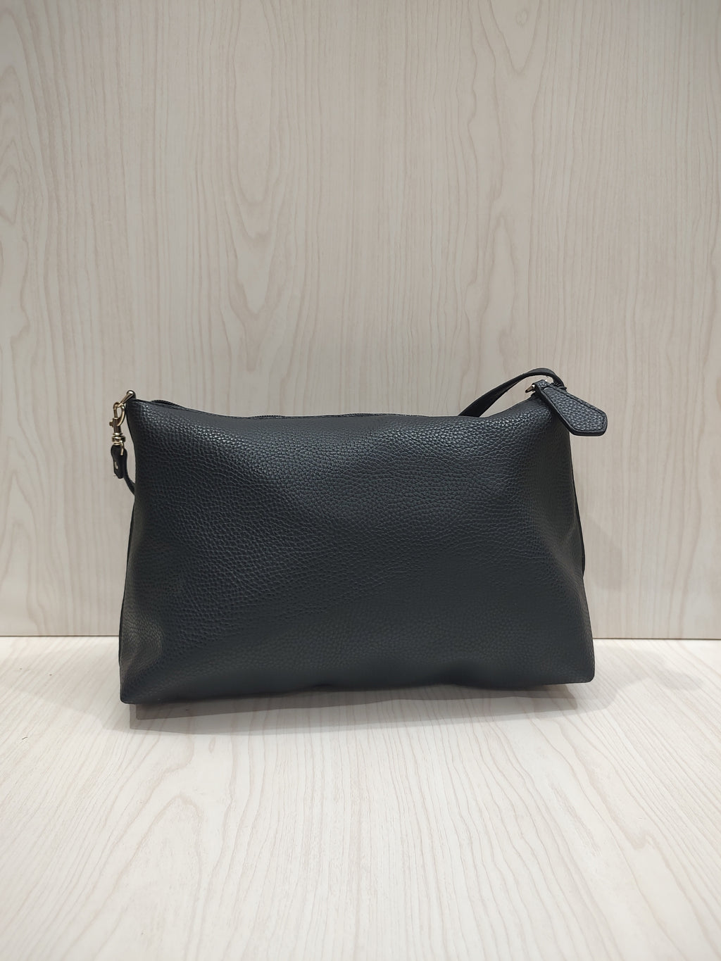 🖤 Sleek Pebbled Vegan Leather Shoulder Bag 🖤
