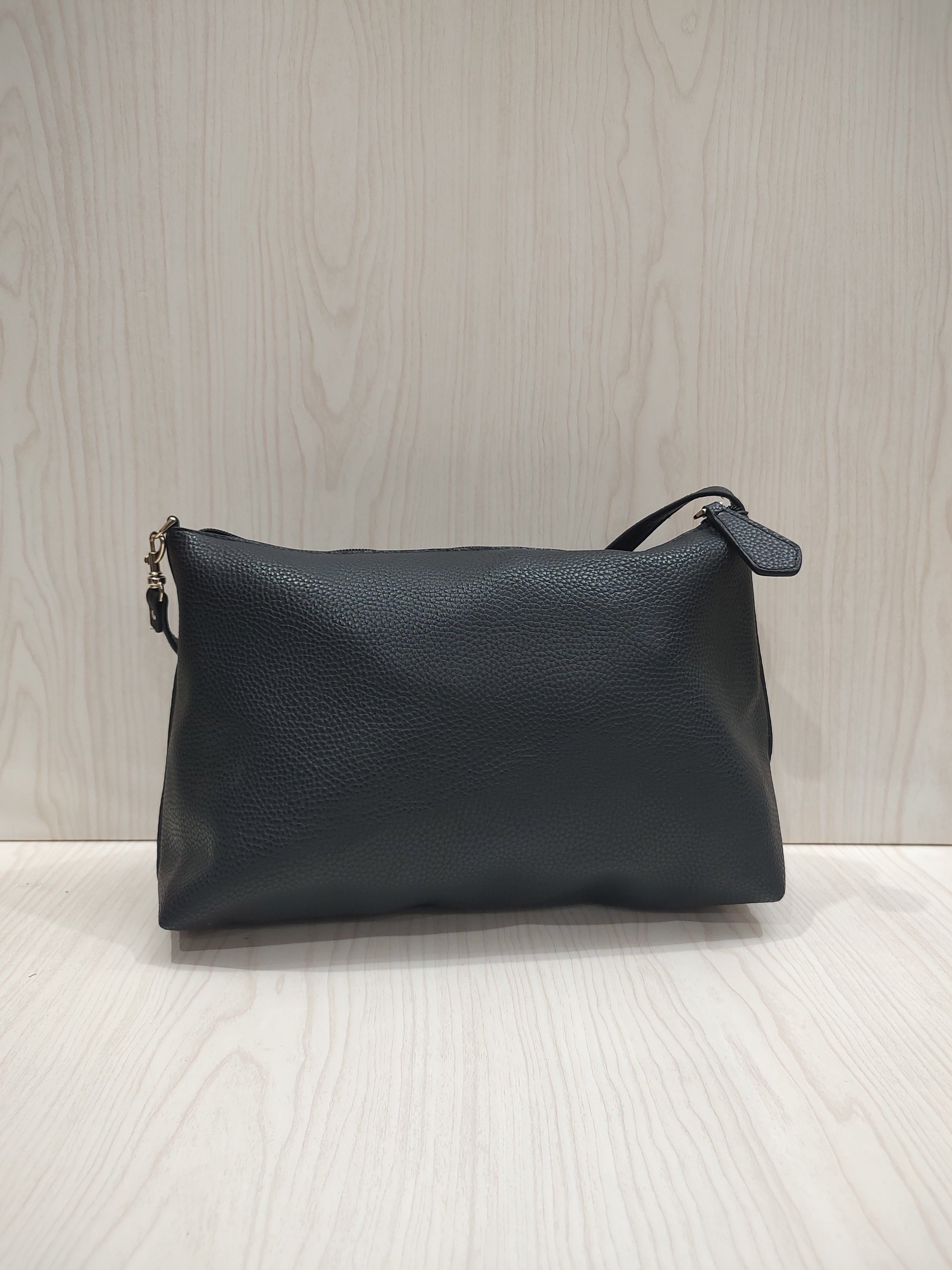🖤 Sleek Pebbled Vegan Leather Shoulder Bag 🖤