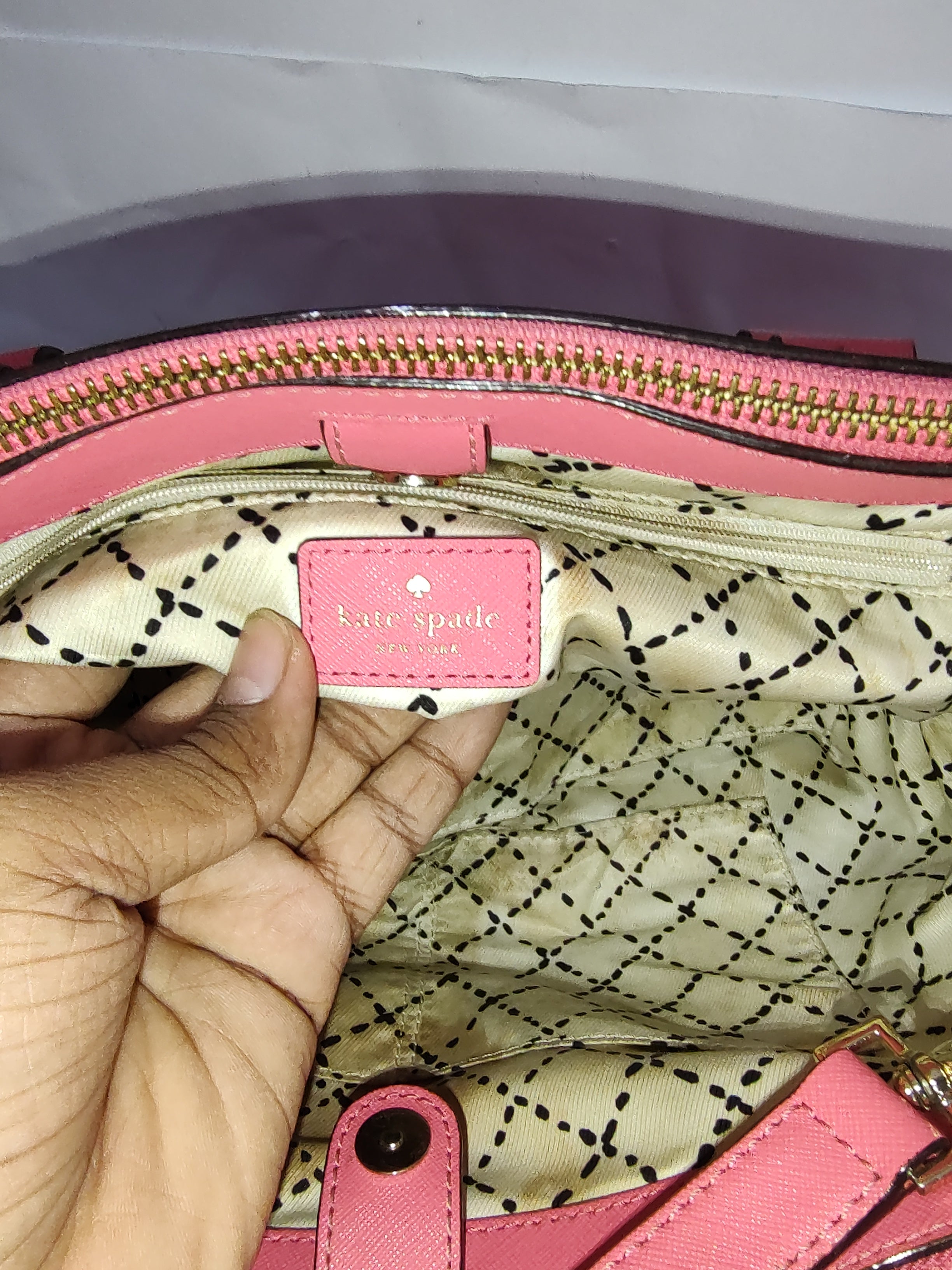 ✨ Coral Pink Saffiano Leather Satchel – Elegant Crossbody Handbag 👜
