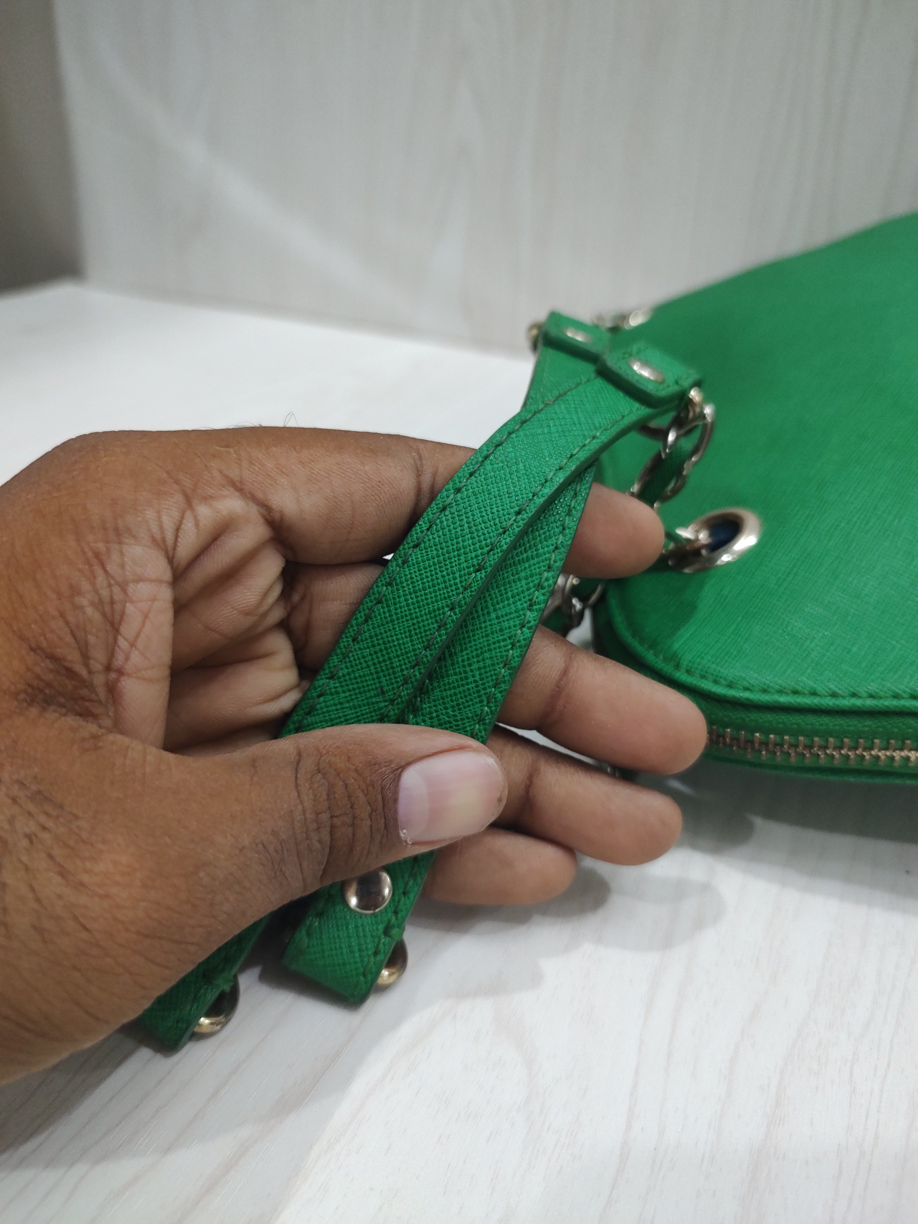 Vibrant Emerald Saffiano Chain Shoulder Bag 💚