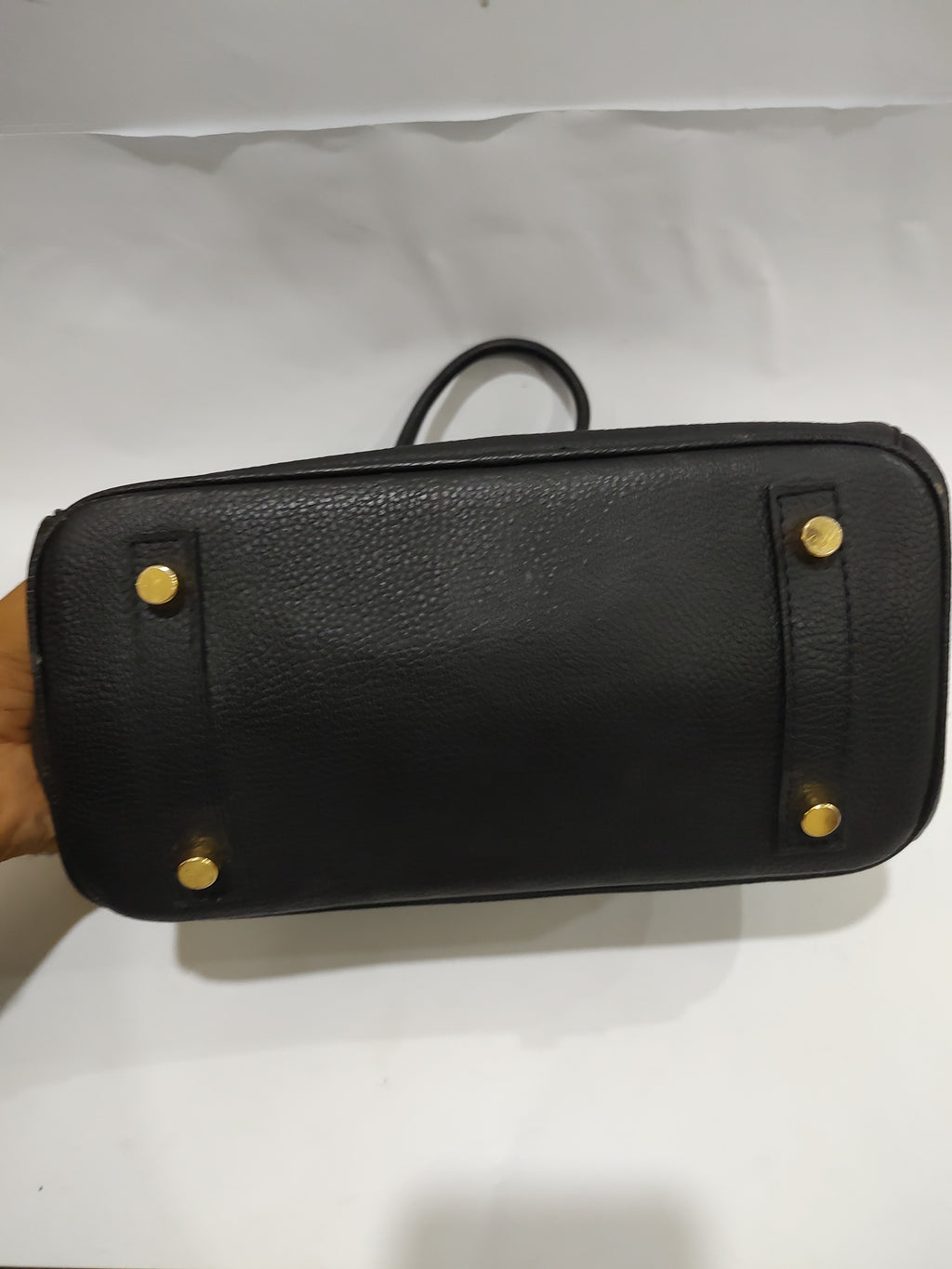 Timeless Pebbled Leather Top-Handle Handbag 🖤✨