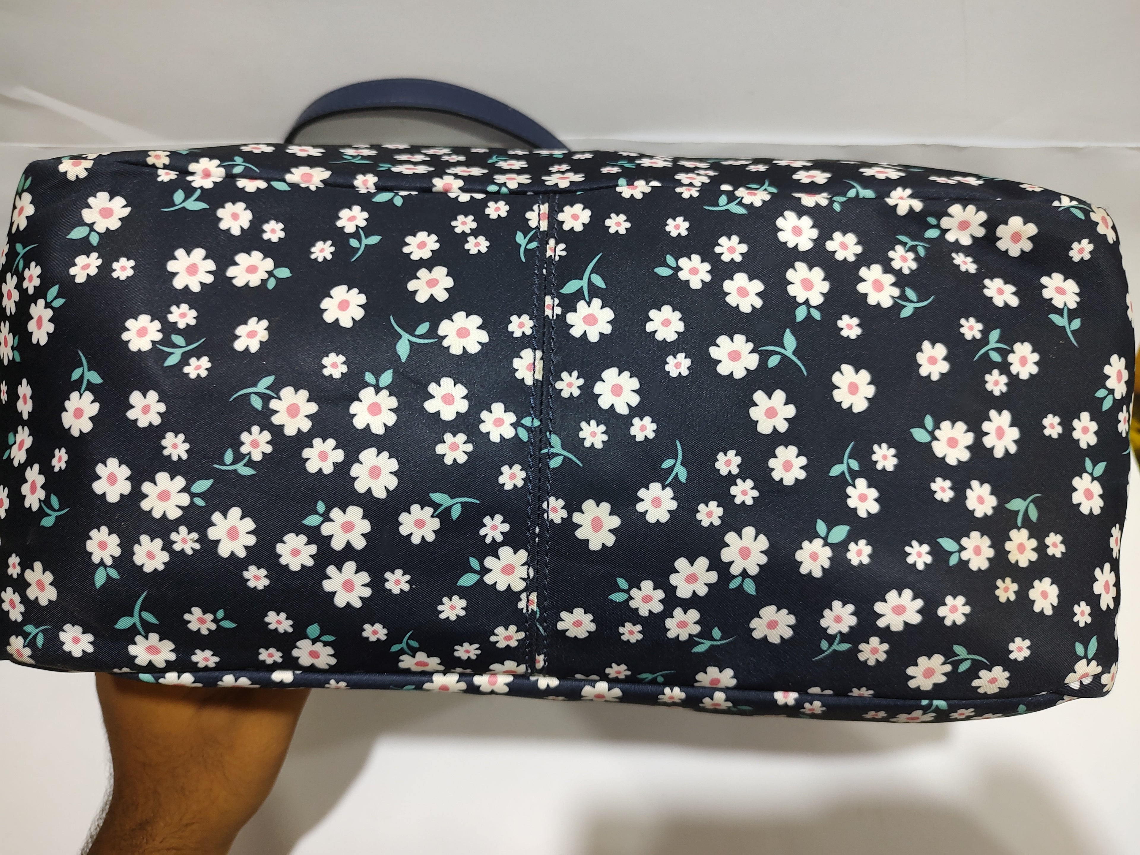 Navy Floral Daisy Print Large Nylon Tote Bag 🌼