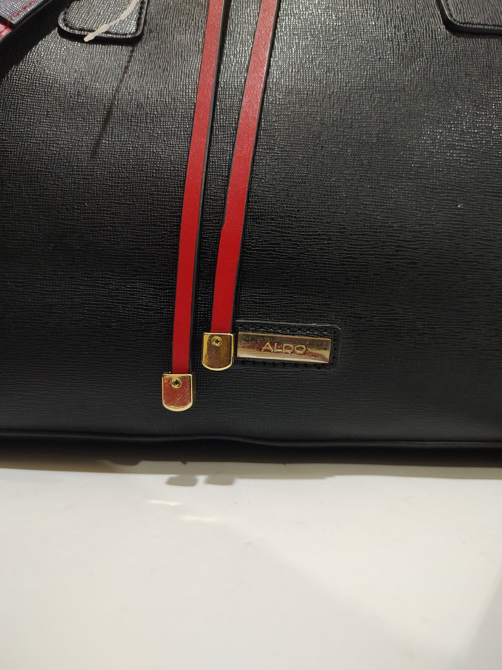 Sophisticated Noir & Scarlet Structured Tote 👜❤️