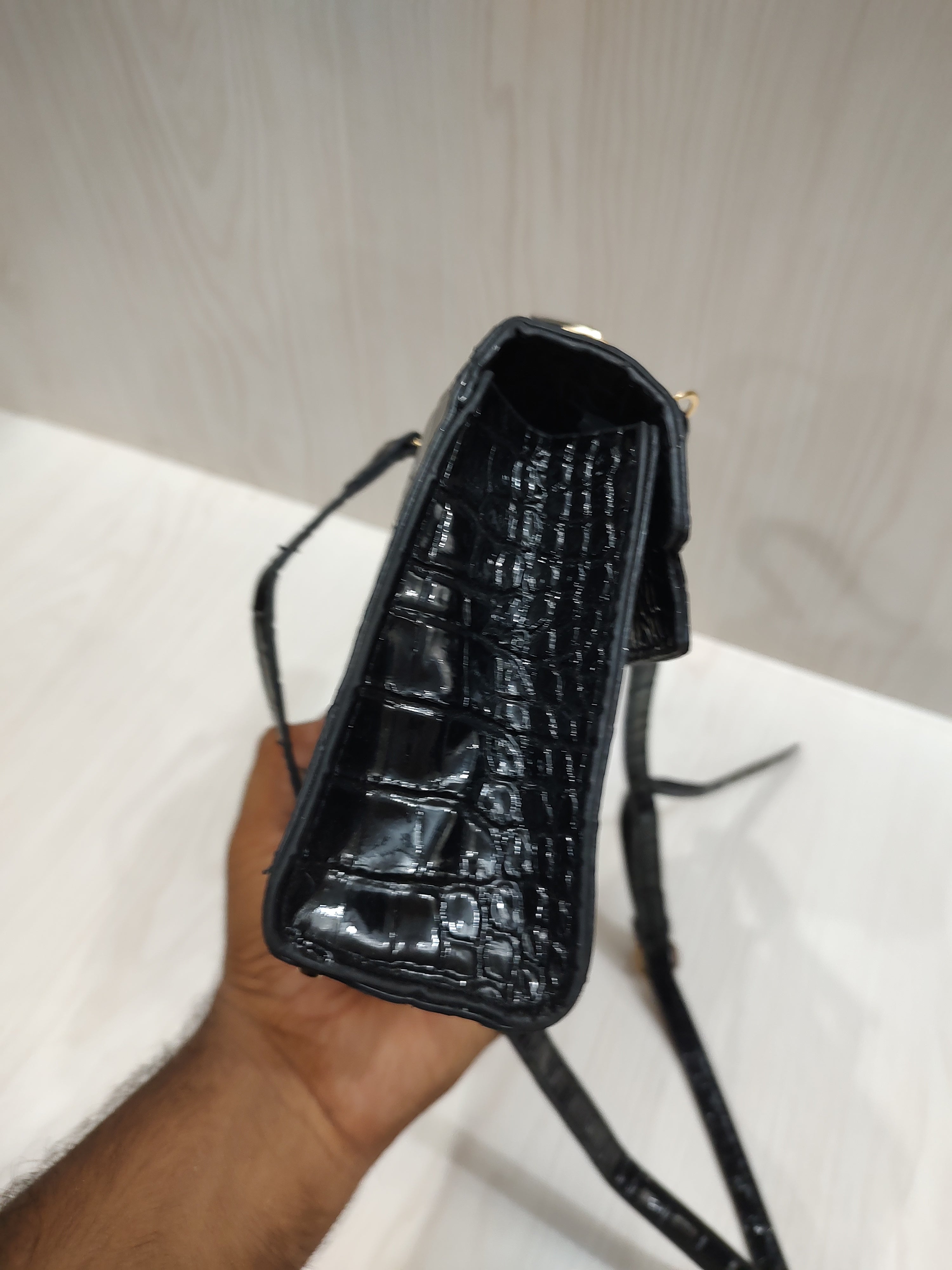 ✨ Elegant Glossy Croc-Embossed Top Handle Bag
