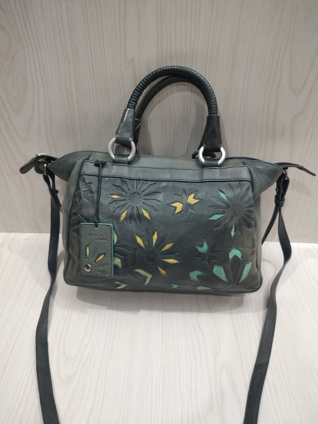 Vintage Boho Floral Embossed Grey Leather Handbag 👜✨