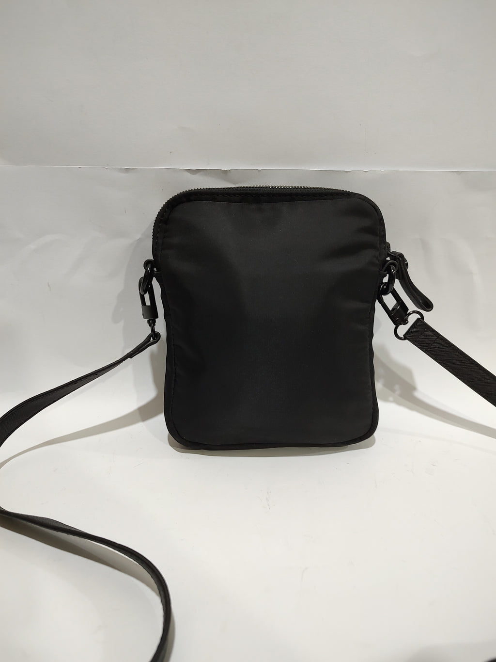 Sleek Black Utility Crossbody Bag ⬛