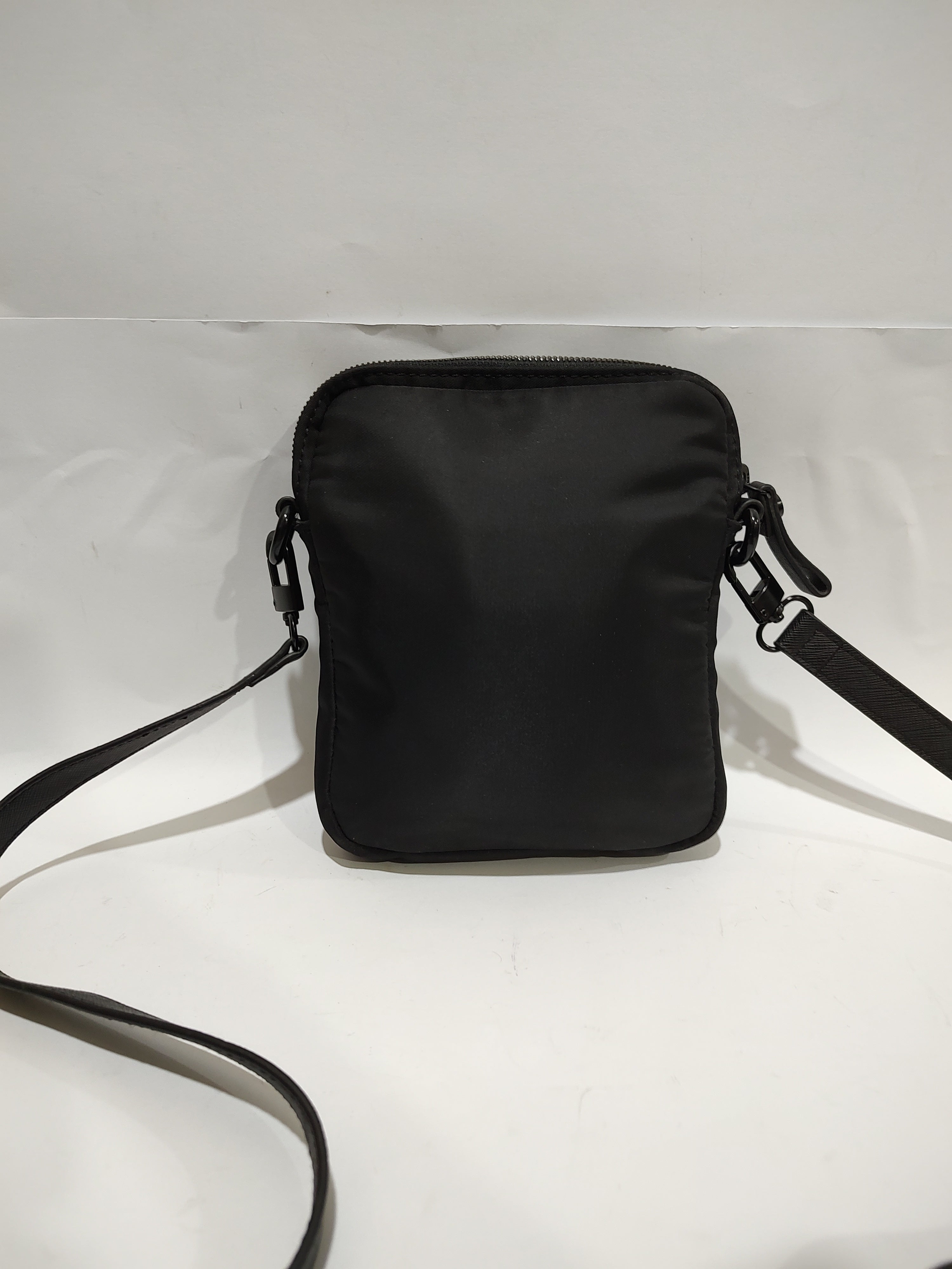 Sleek Black Utility Crossbody Bag ⬛