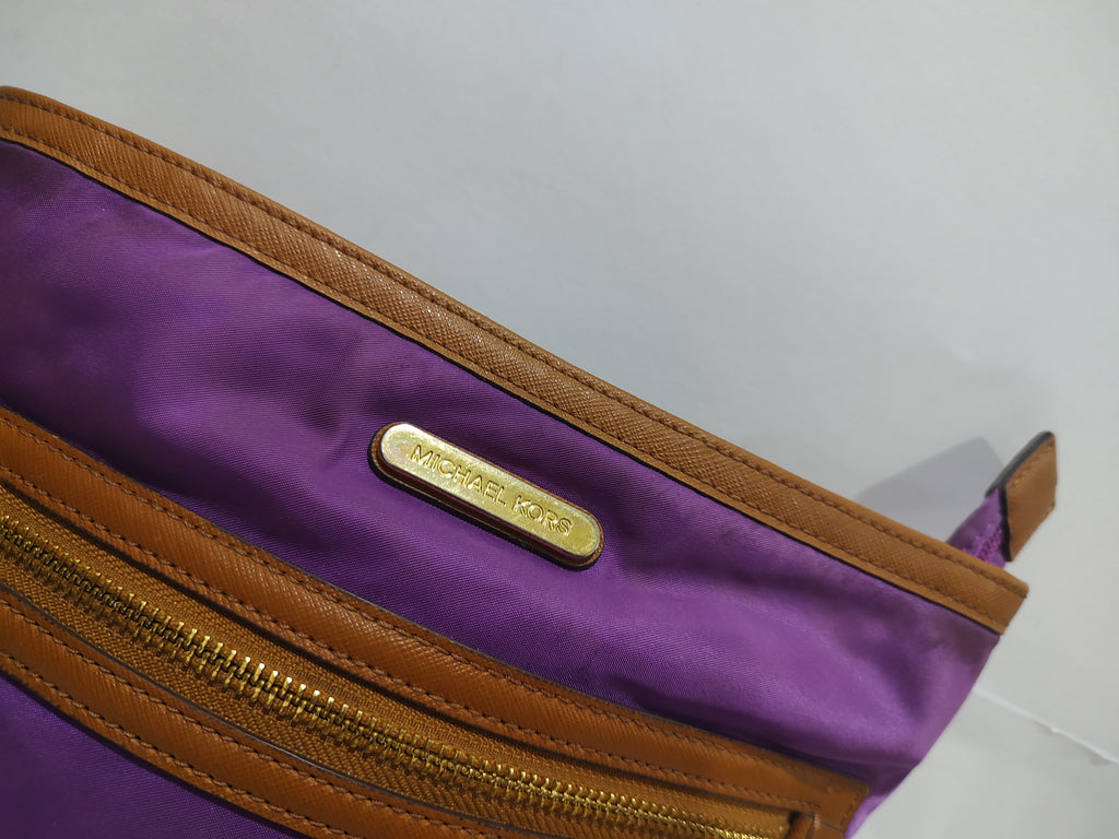 Elegant Purple Crossbody Bag 💜 | Stylish Front Zip Pocket & Adjustable Strap