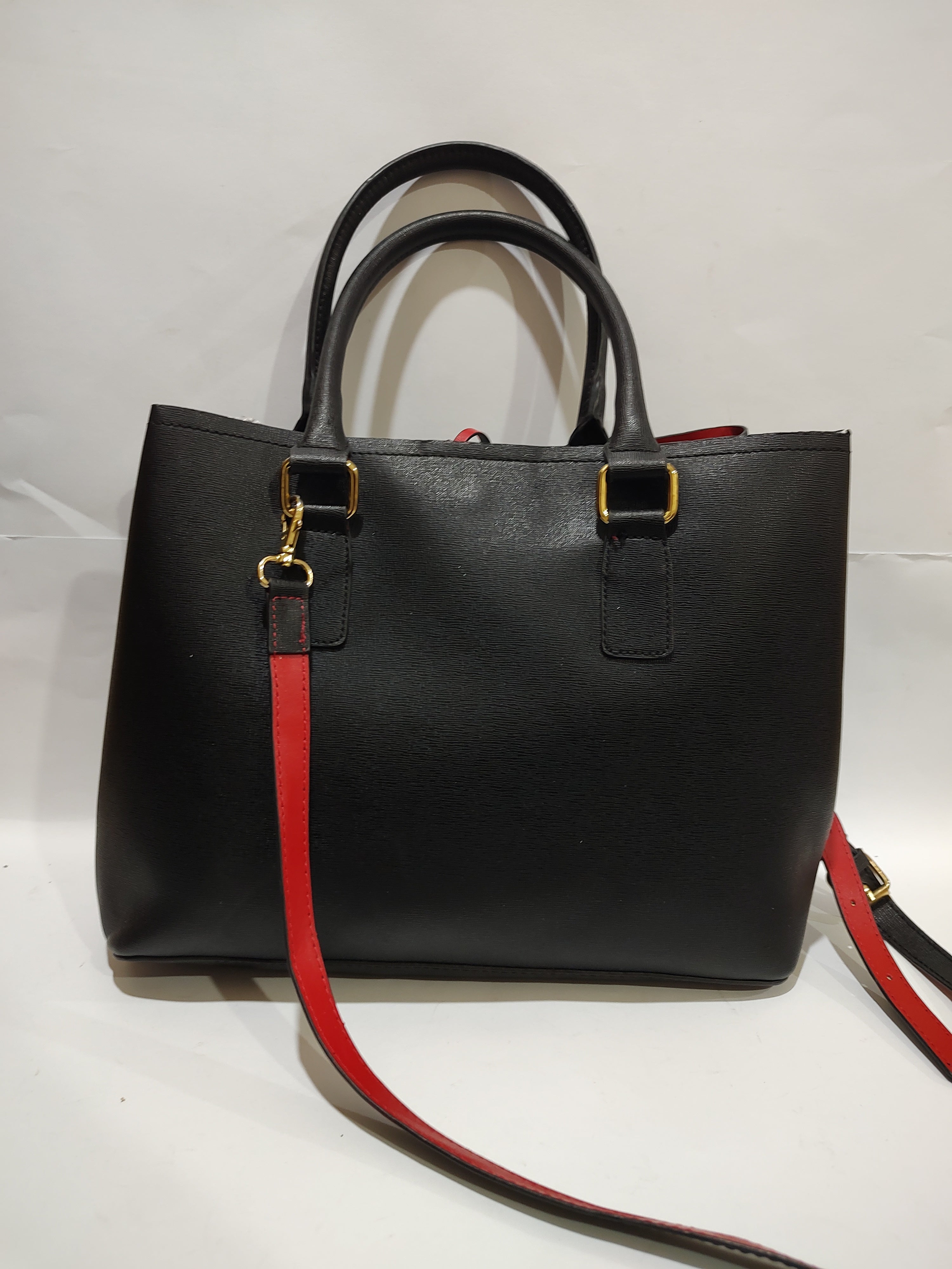 Sophisticated Noir & Scarlet Structured Tote 👜❤️
