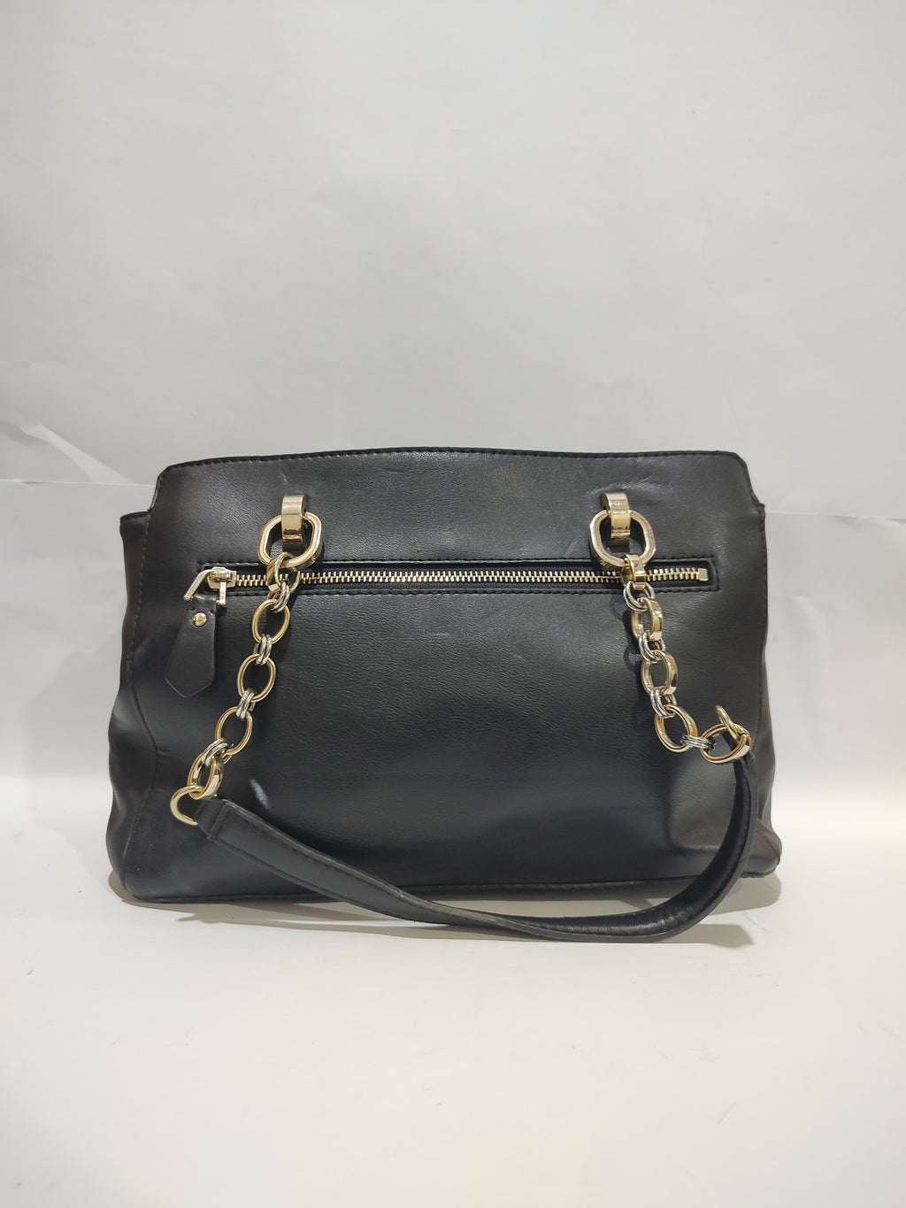 ✨ Premium Noir Black Handbag – Sophisticated Structured Tote with Gold Chain Accents 👜✨