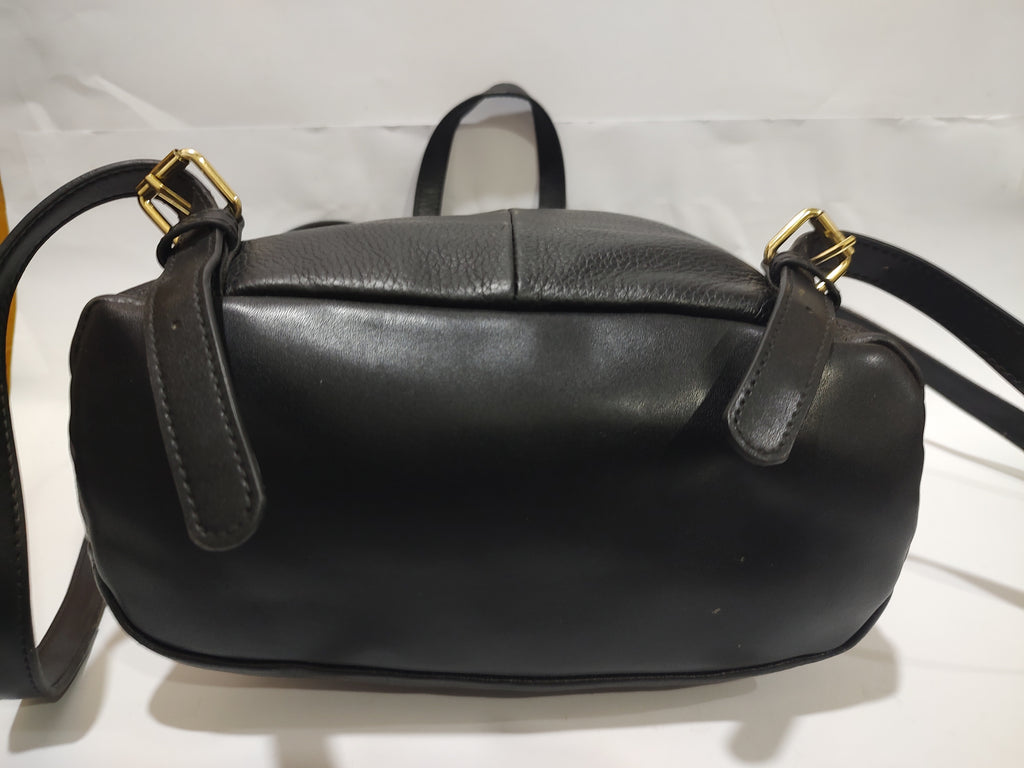 ✨ Minimalist Noir Black Backpack – Stylish Urban Travel & Daily Essential Bag 🎒🖤