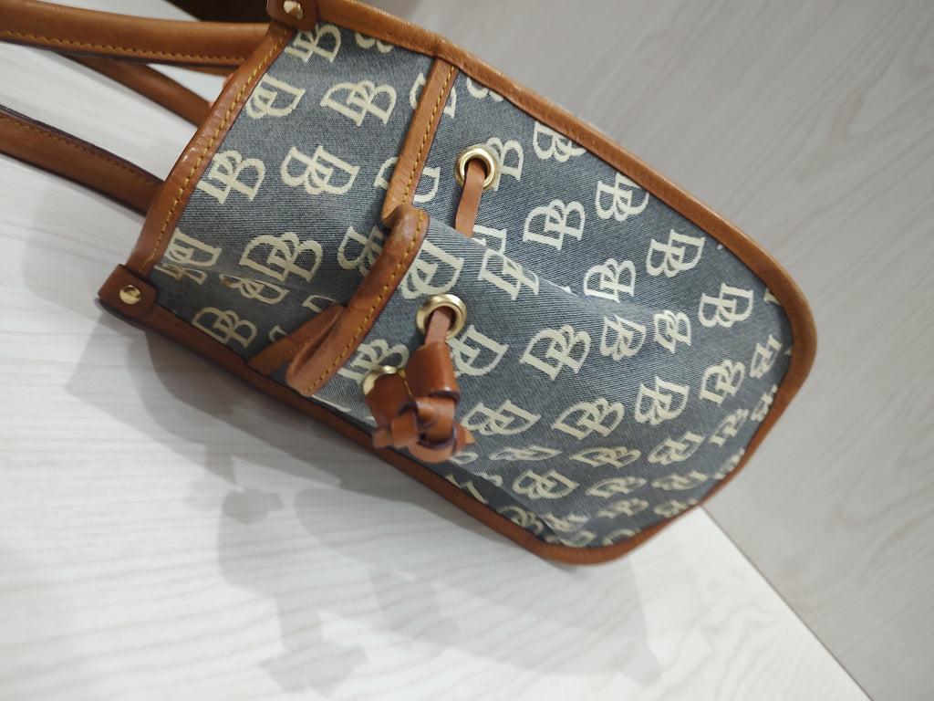 🕊️ Classic Monogram Canvas Shopper Tote 🕊️