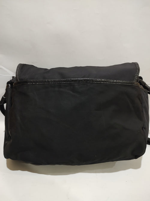 All-Black Everyday Commuter Bag 🕶️