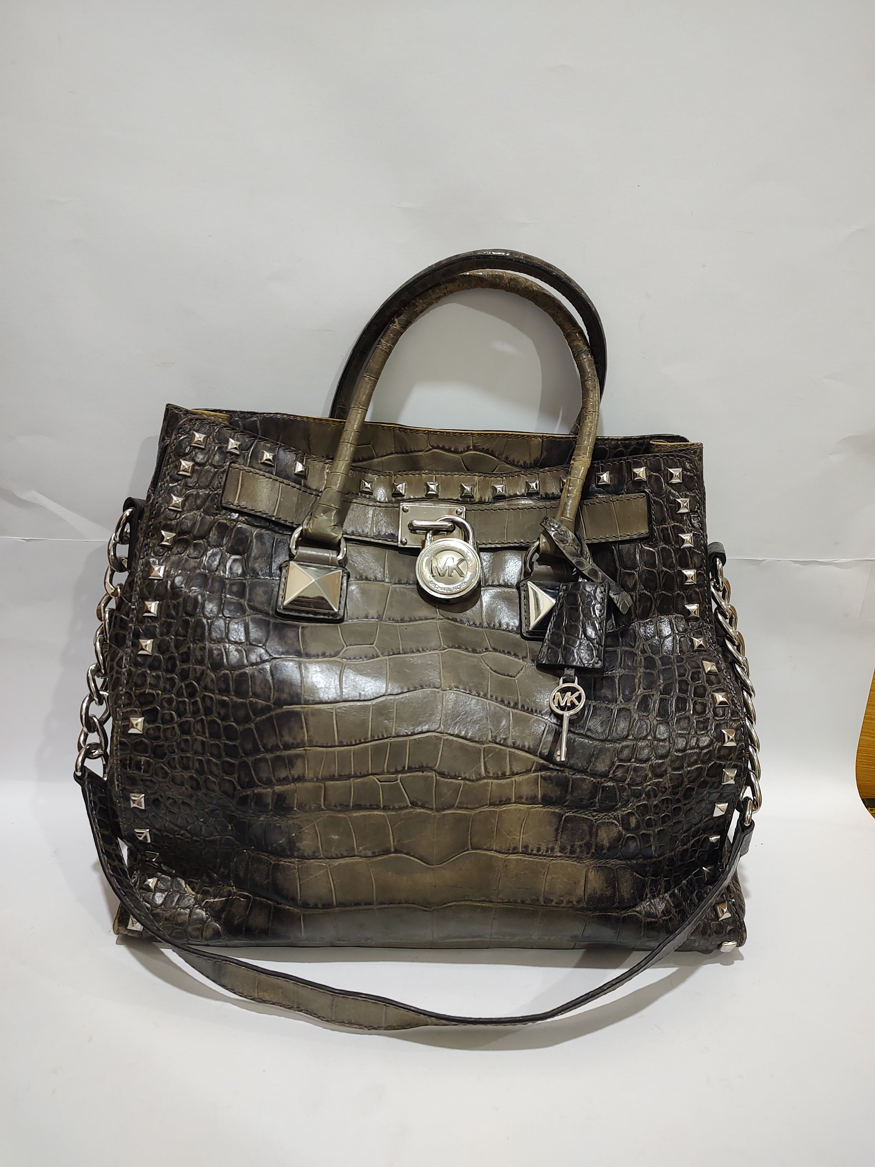 Edgy Crocodile-Embossed Studded Tote 👜✨