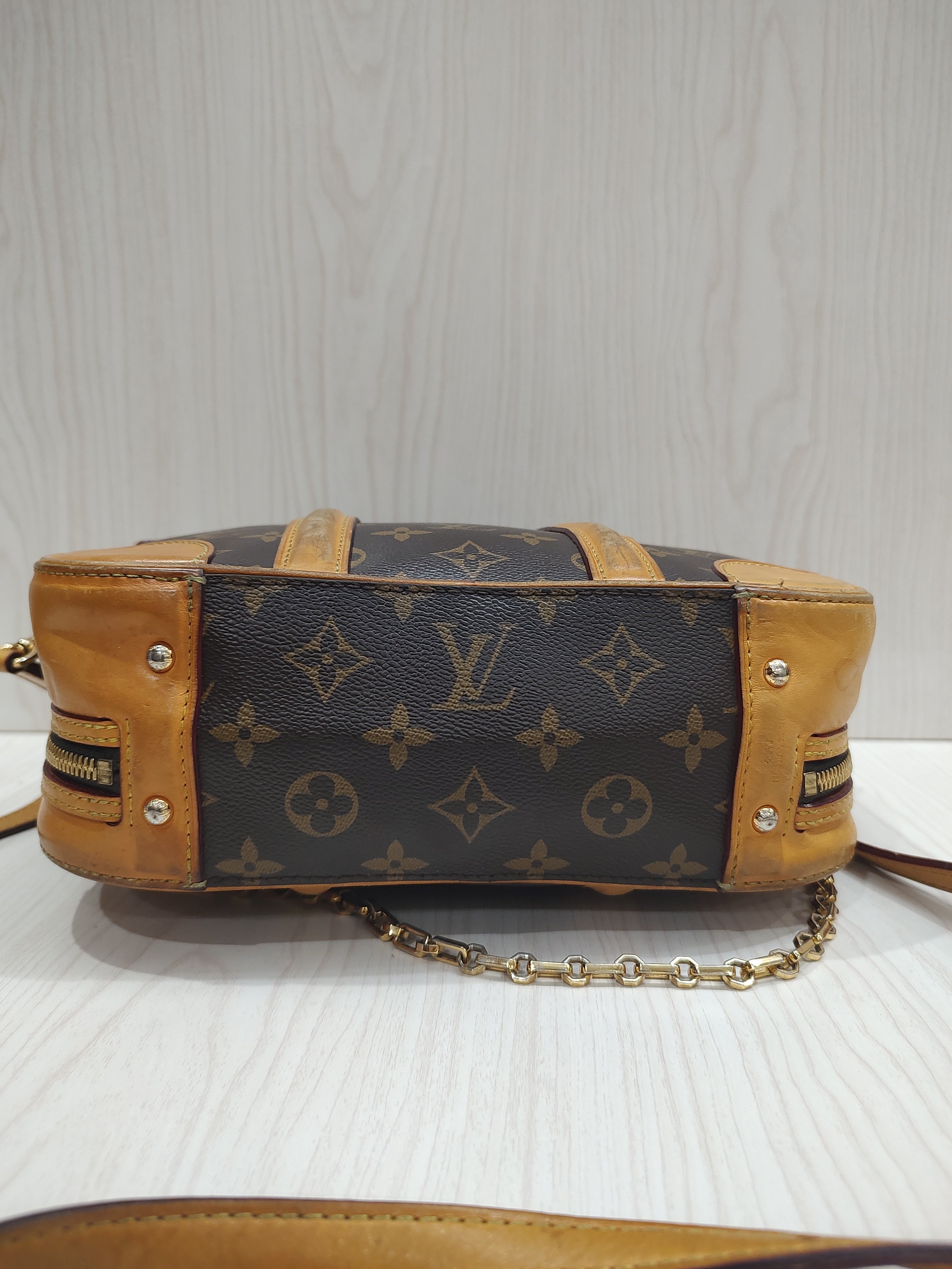 🤎 Vintage Trunk-Style Monogram Handbag 🤎