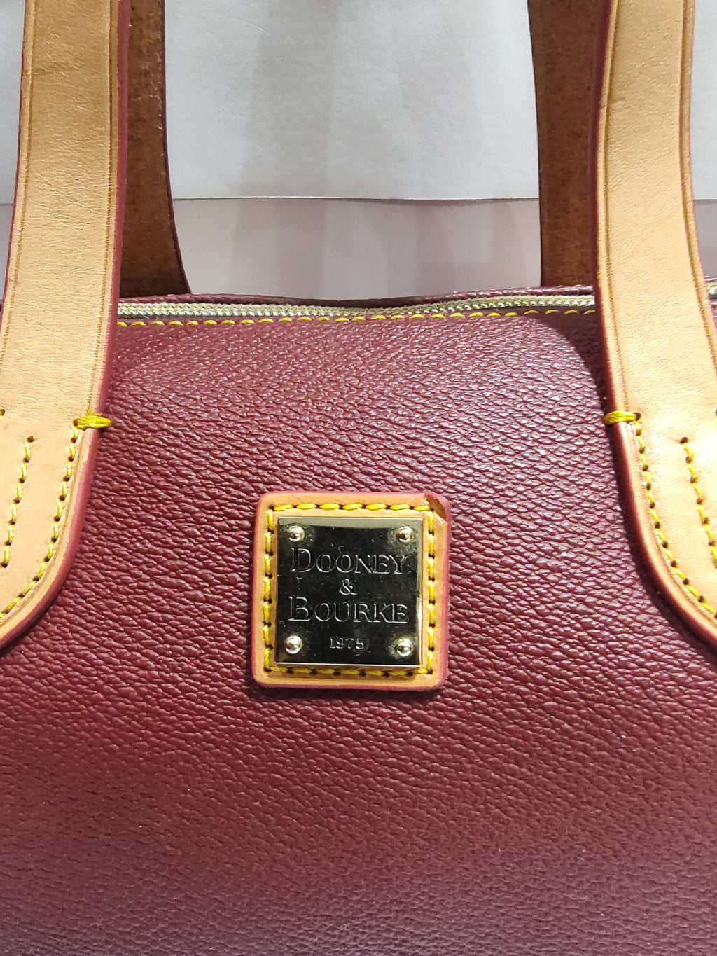 Vintage-Inspired Leather Barrel Bag - Premium Crossbody with Gold Hardware ✨