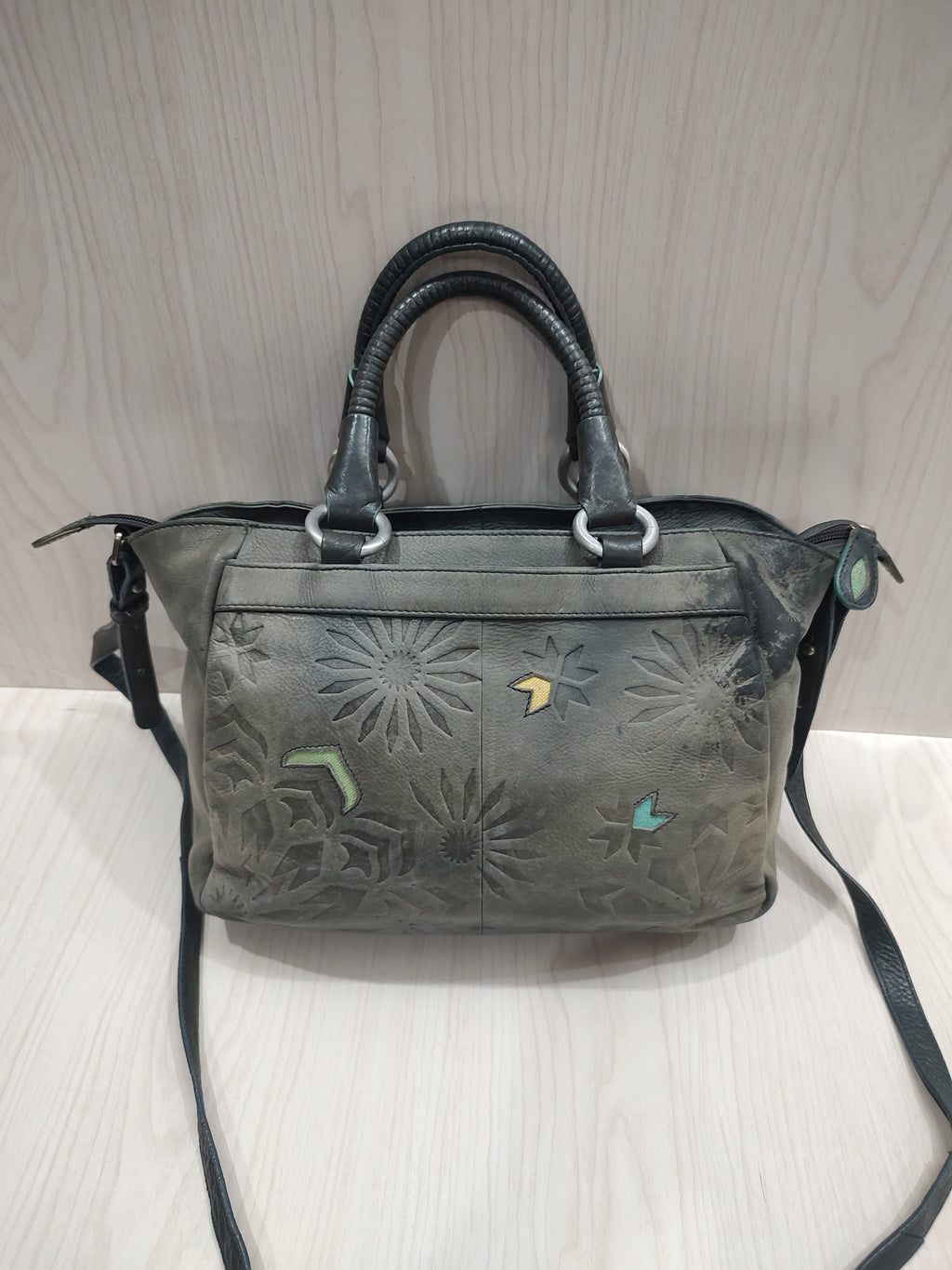 Vintage Boho Floral Embossed Grey Leather Handbag 👜✨
