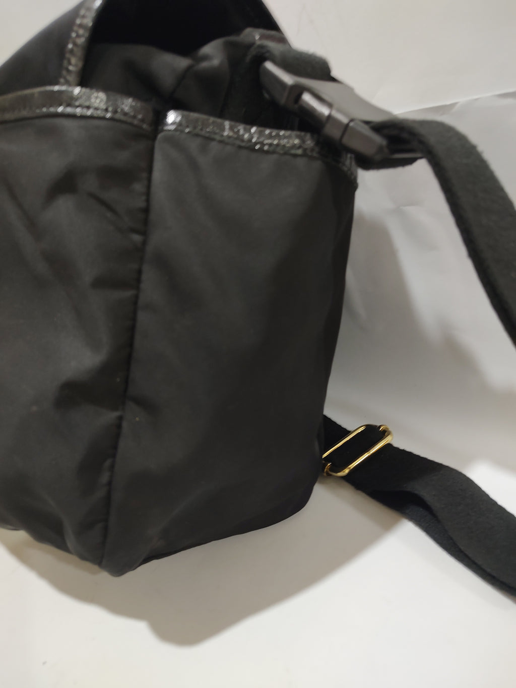All-Black Everyday Commuter Bag 🕶️