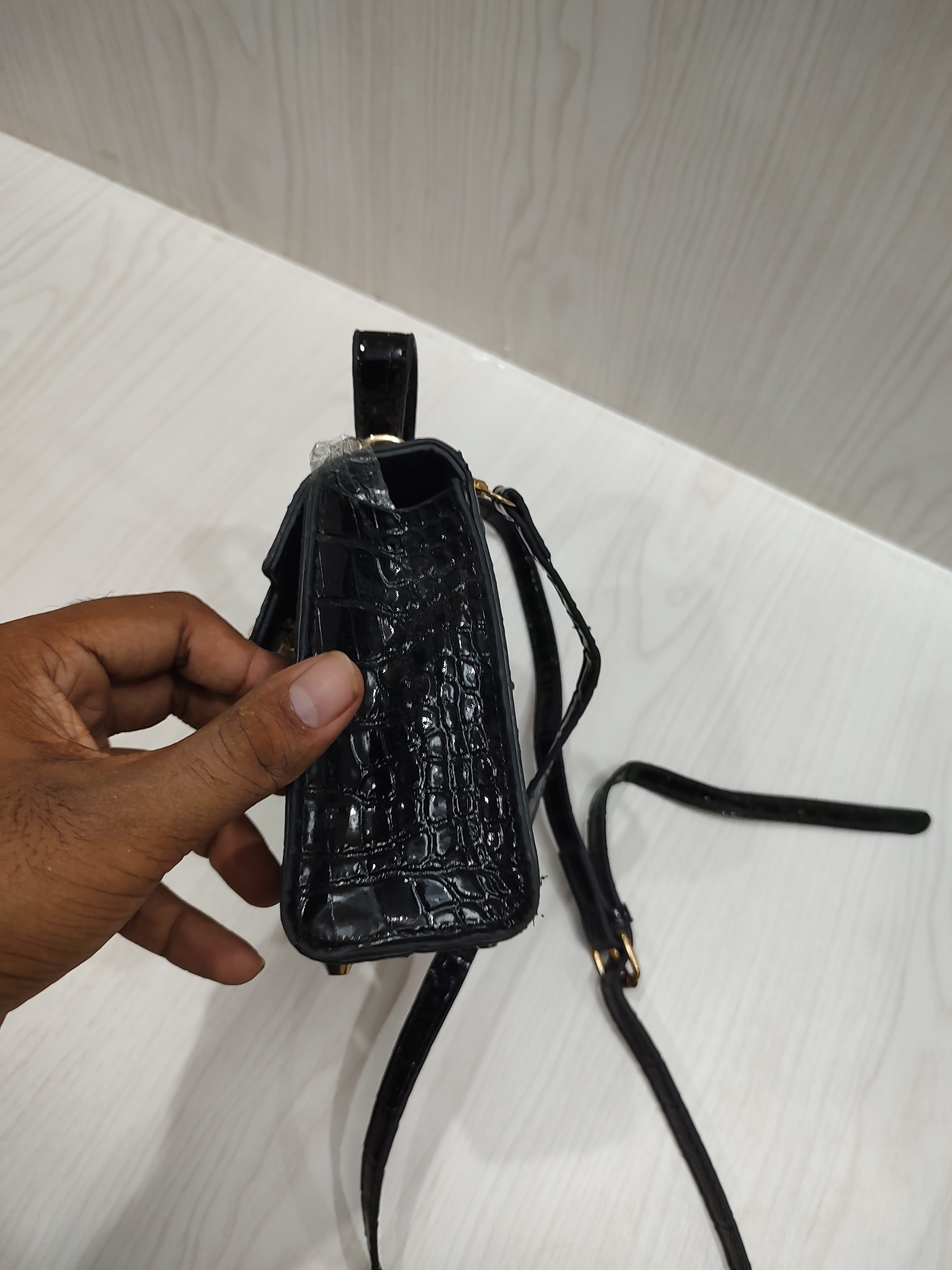 ✨ Elegant Glossy Croc-Embossed Top Handle Bag