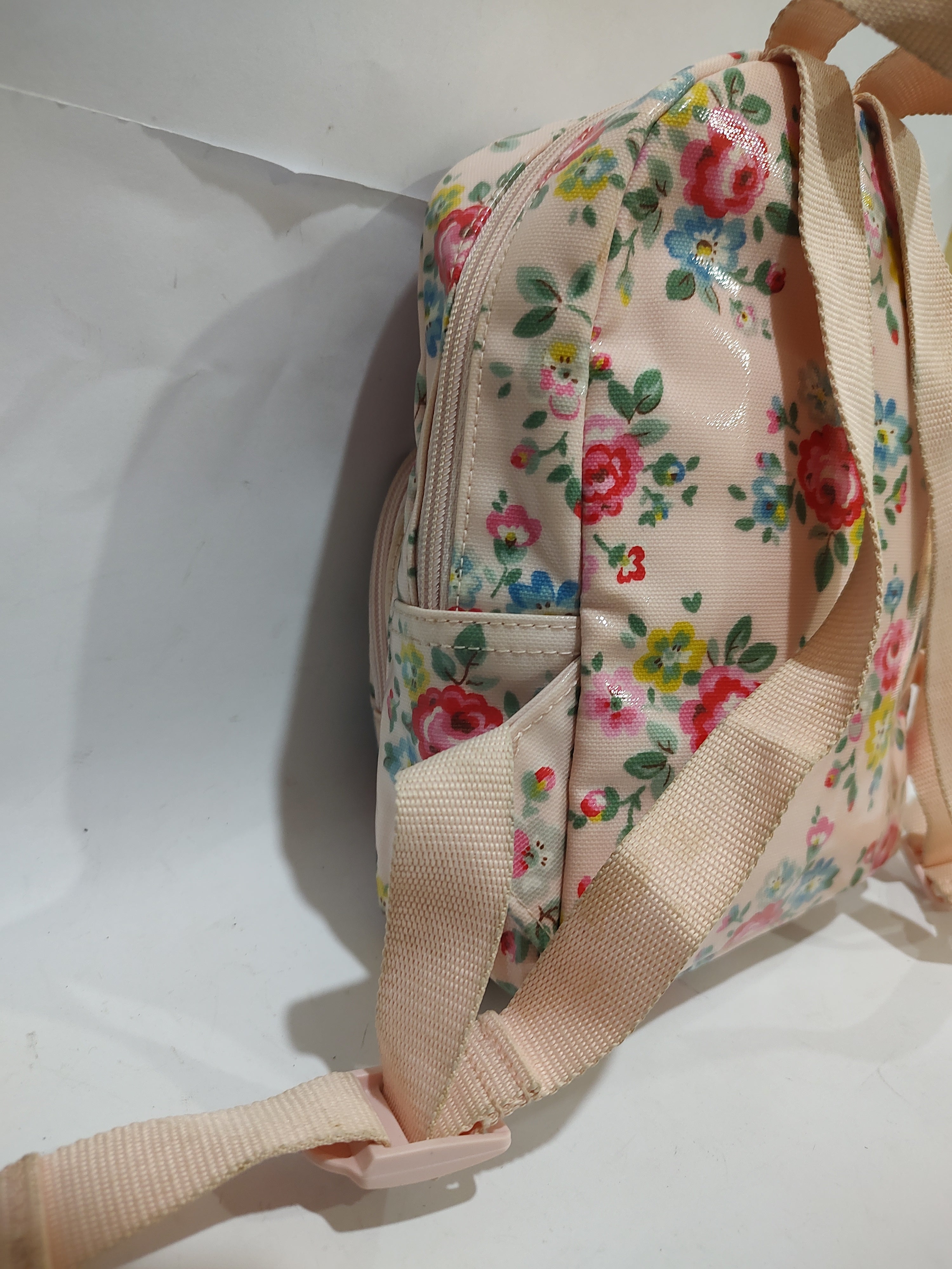 Vintage Floral Mini Backpack 🌸