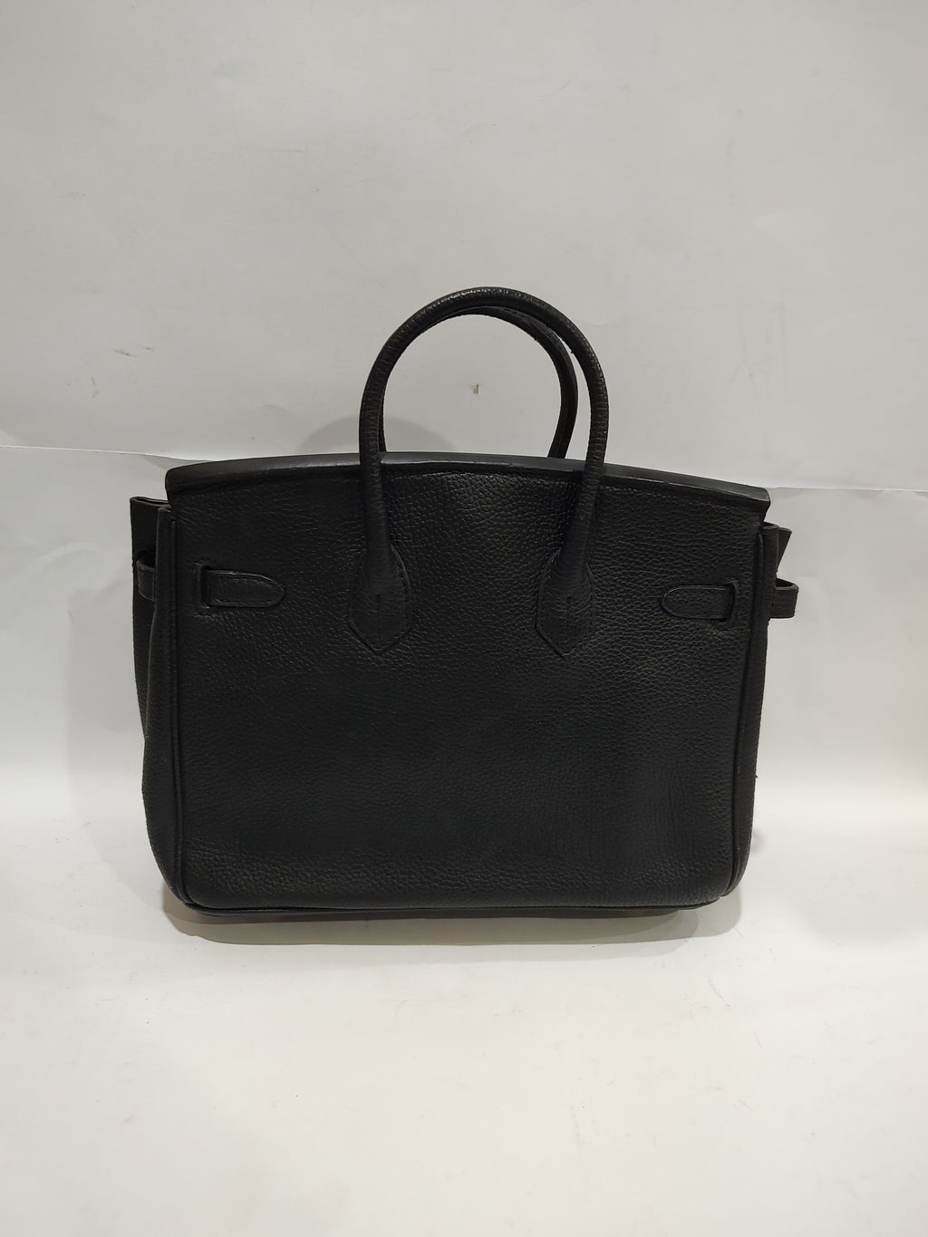 Timeless Pebbled Leather Top-Handle Handbag 🖤✨