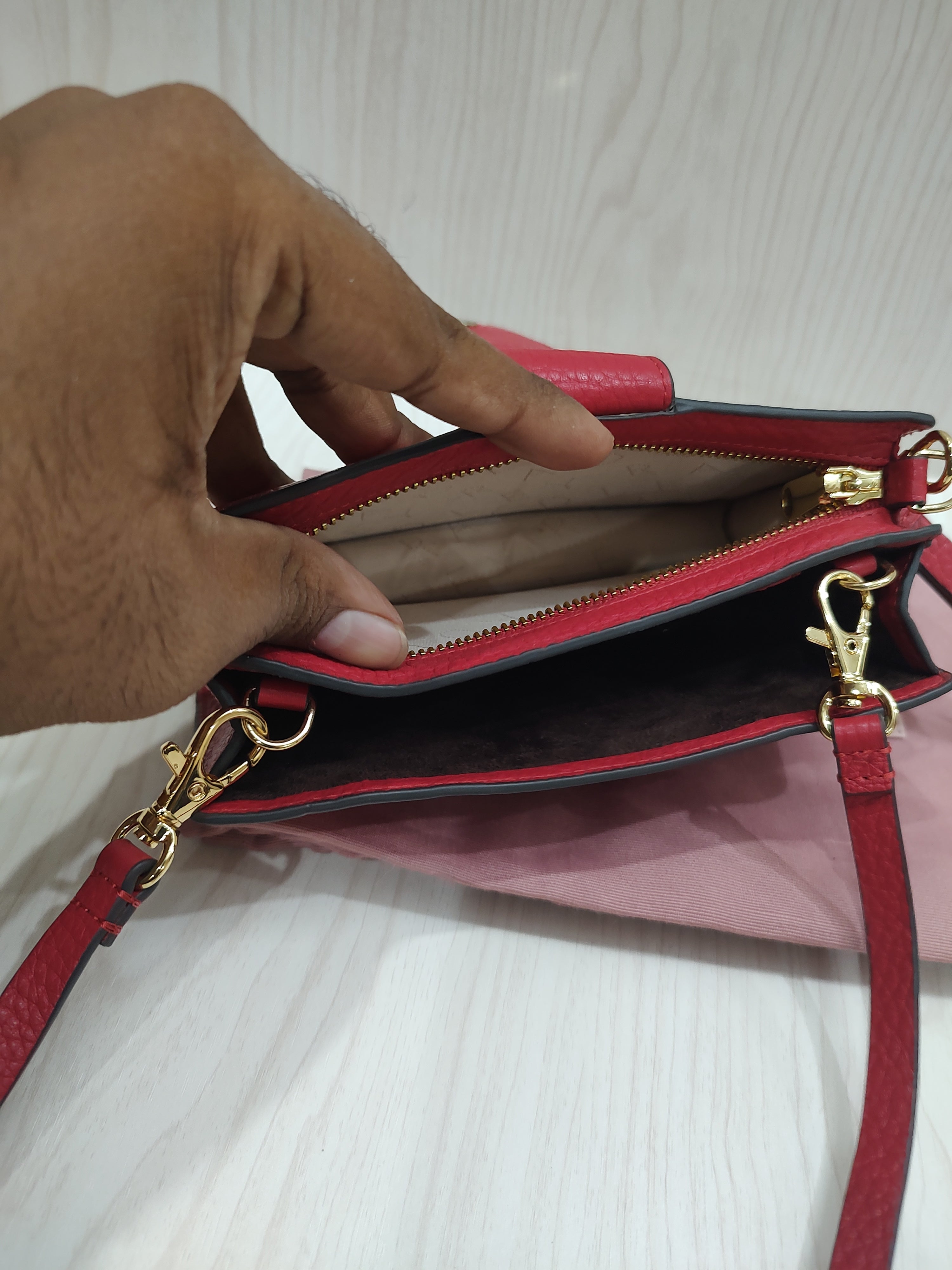 ❤️ Chic Crimson Studded Crossbody Bag