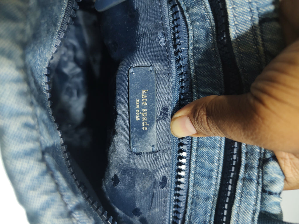 Quilted Denim Crossbody Tote - Leaf Pattern Stitching in Light Wash Blue 🧵💙