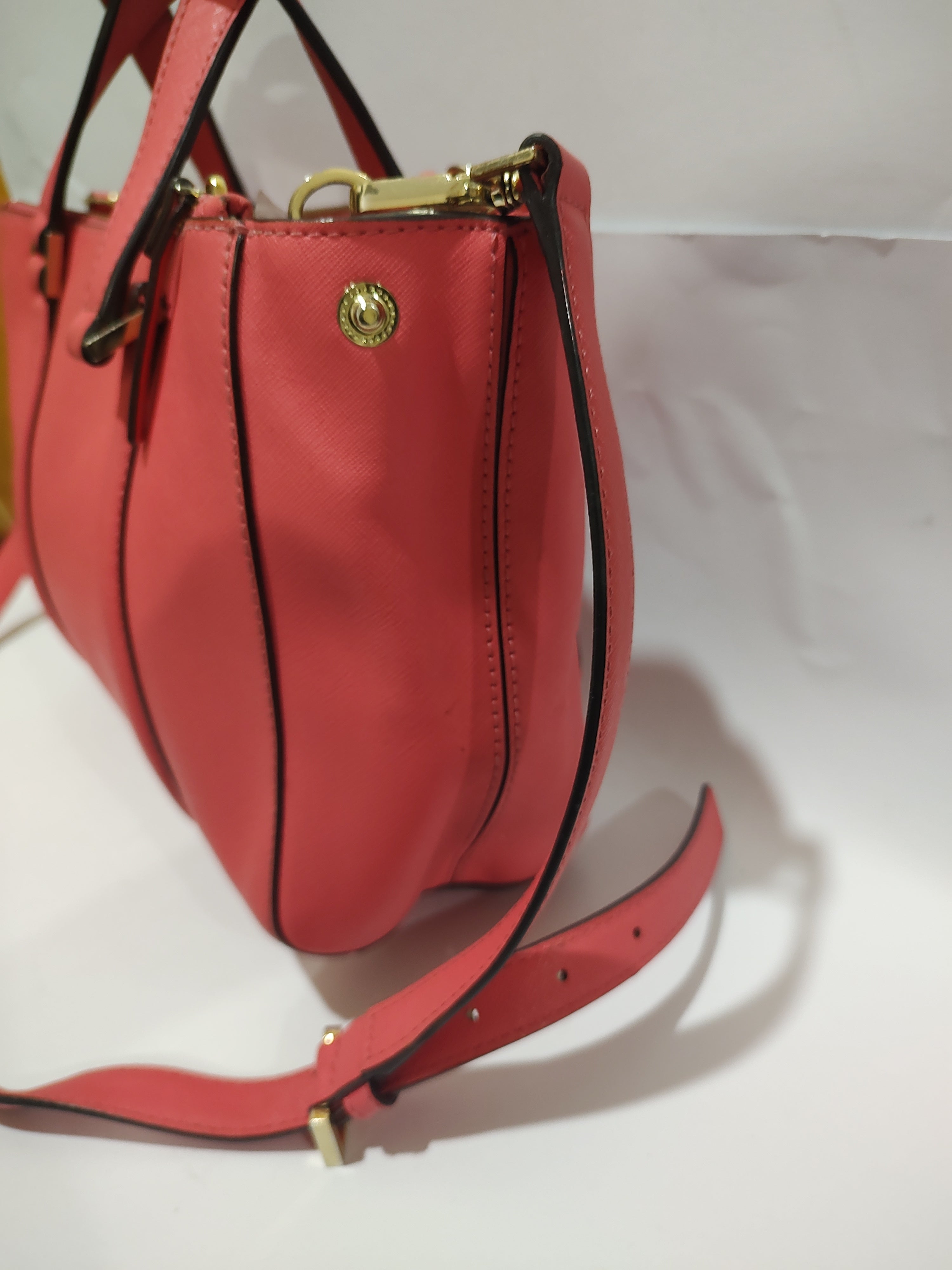 ✨ Coral Pink Saffiano Leather Satchel – Elegant Crossbody Handbag 👜