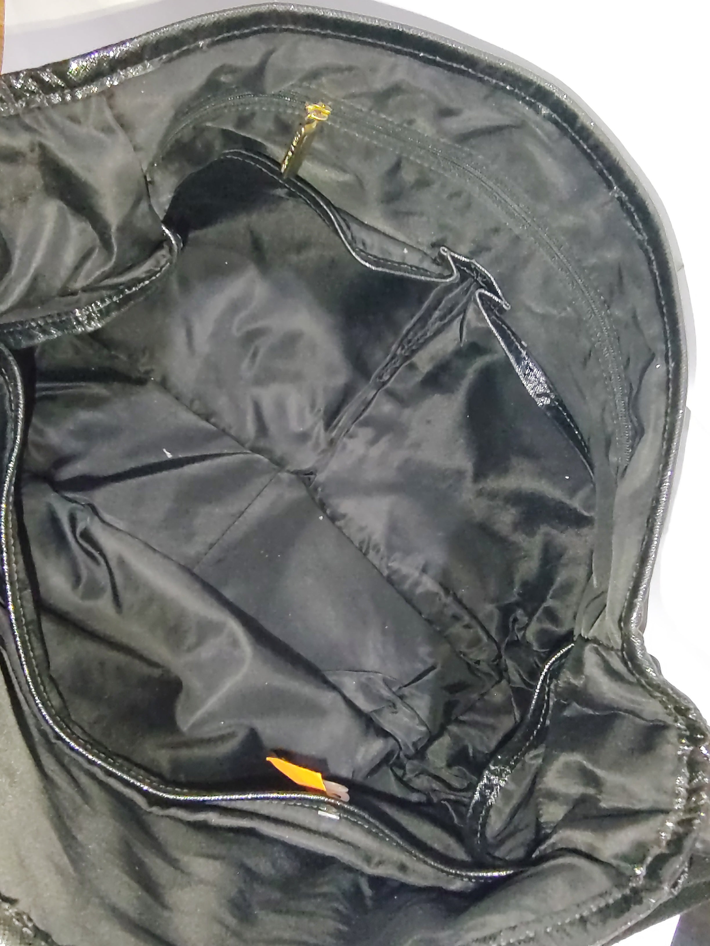 All-Black Everyday Commuter Bag 🕶️