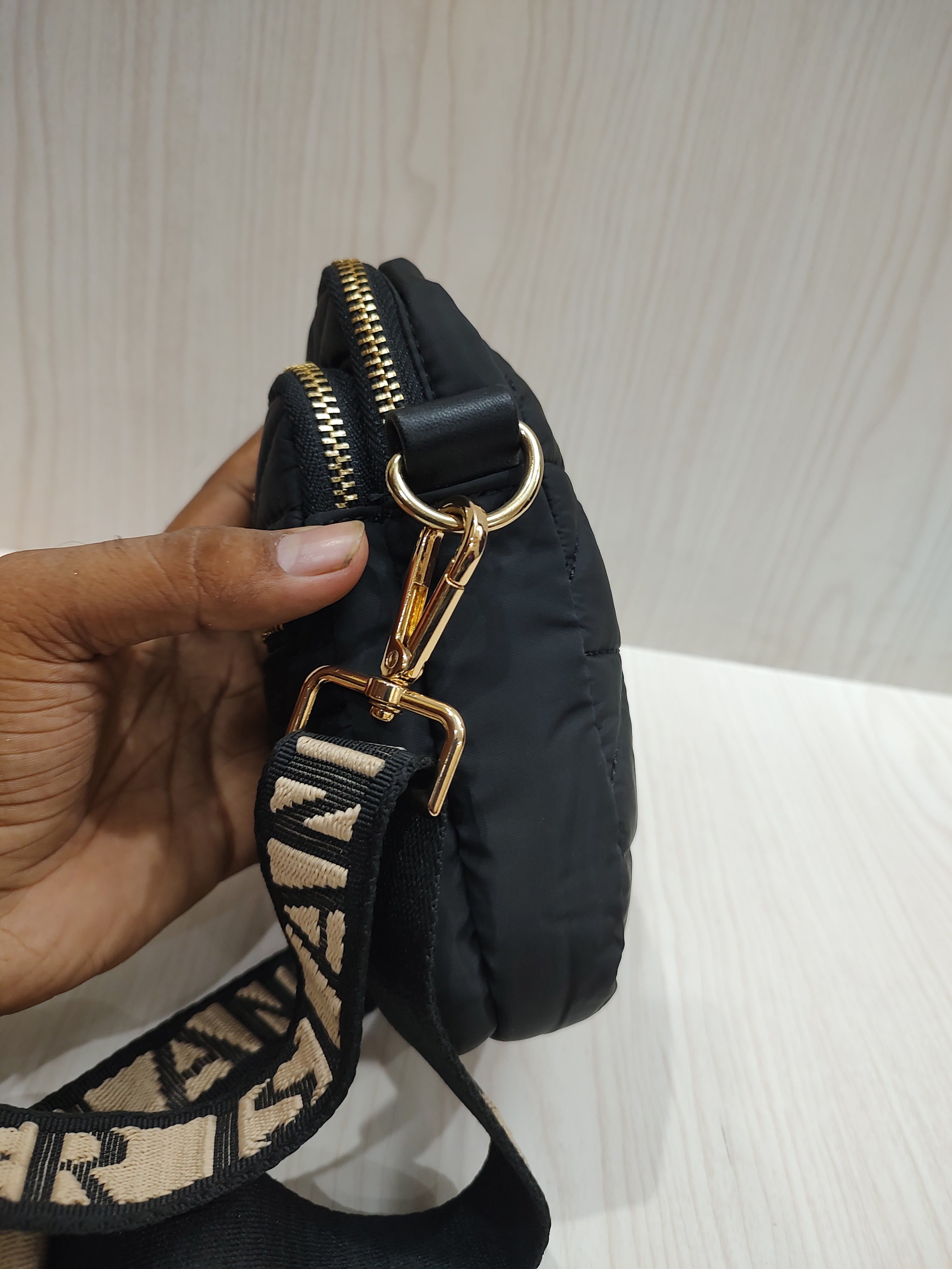 📱 Sporty Quilted Crossbody Phone Bag 🖤