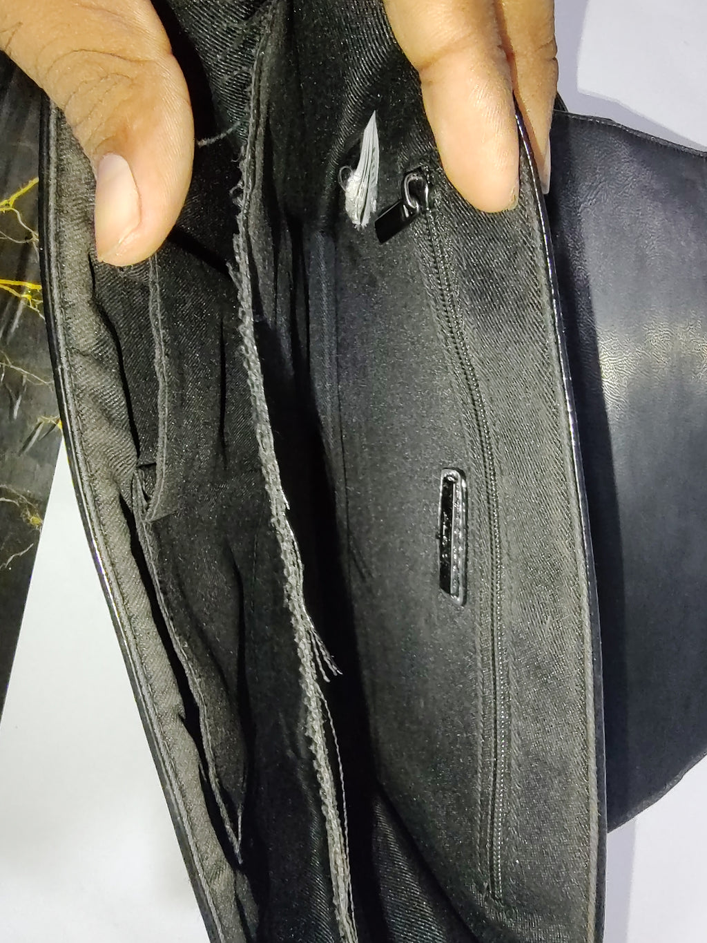 Chic Black Mixed-Texture Crossbody Bag – Gunmetal Chain & Snakeskin Accents