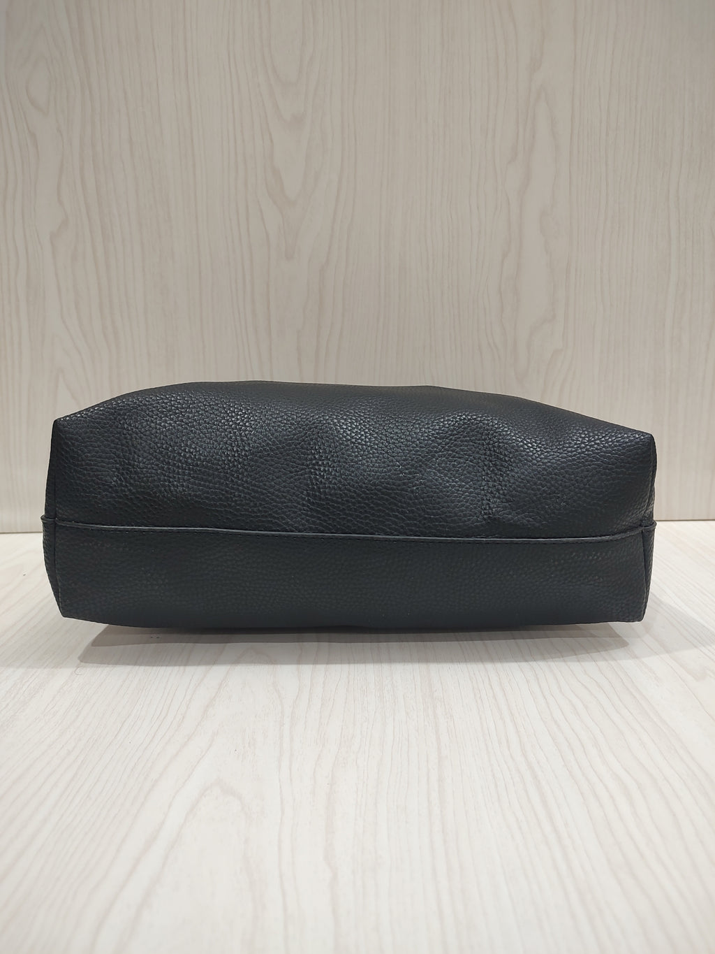 🖤 Sleek Pebbled Vegan Leather Shoulder Bag 🖤