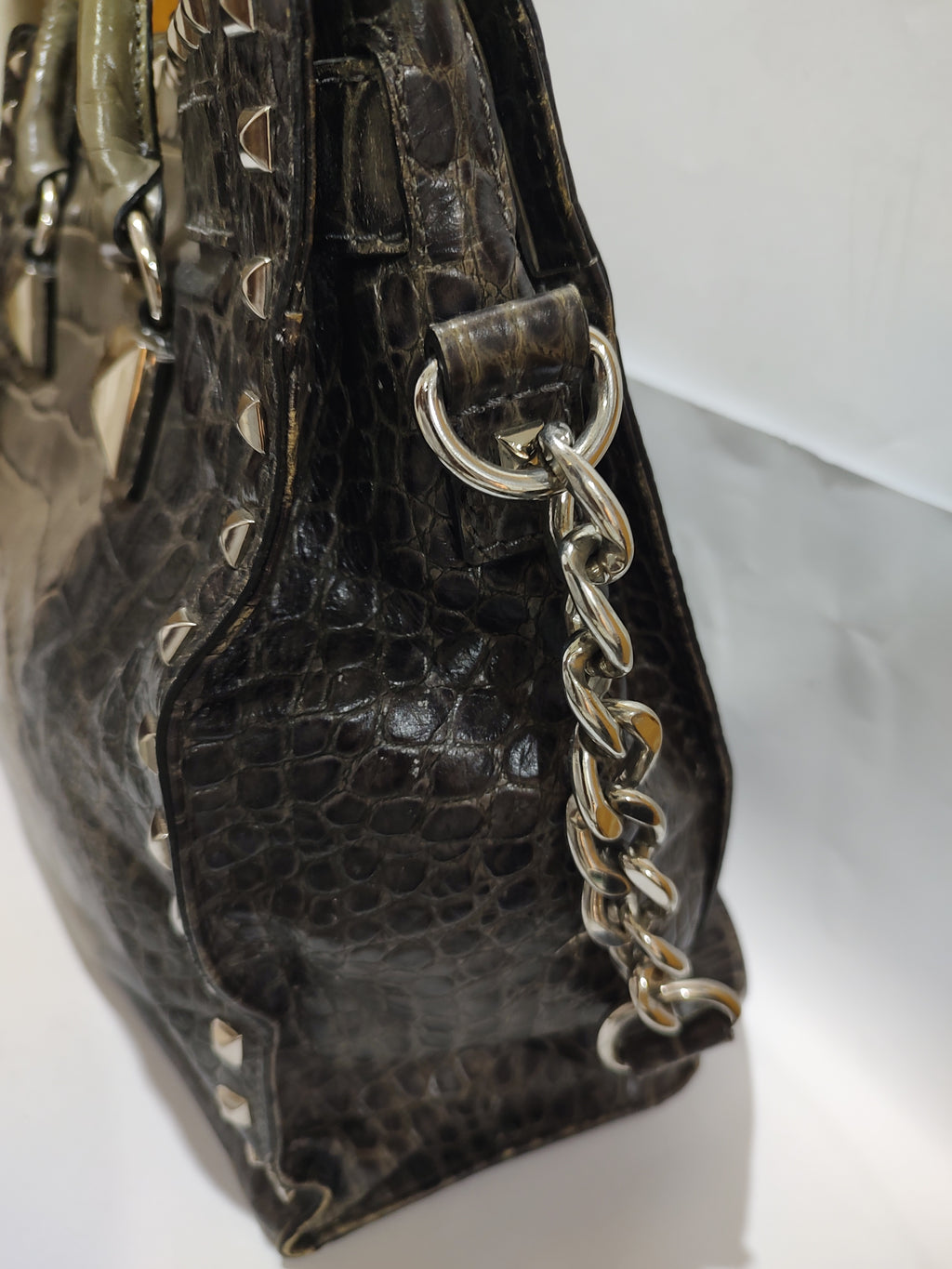 Edgy Crocodile-Embossed Studded Tote 👜✨