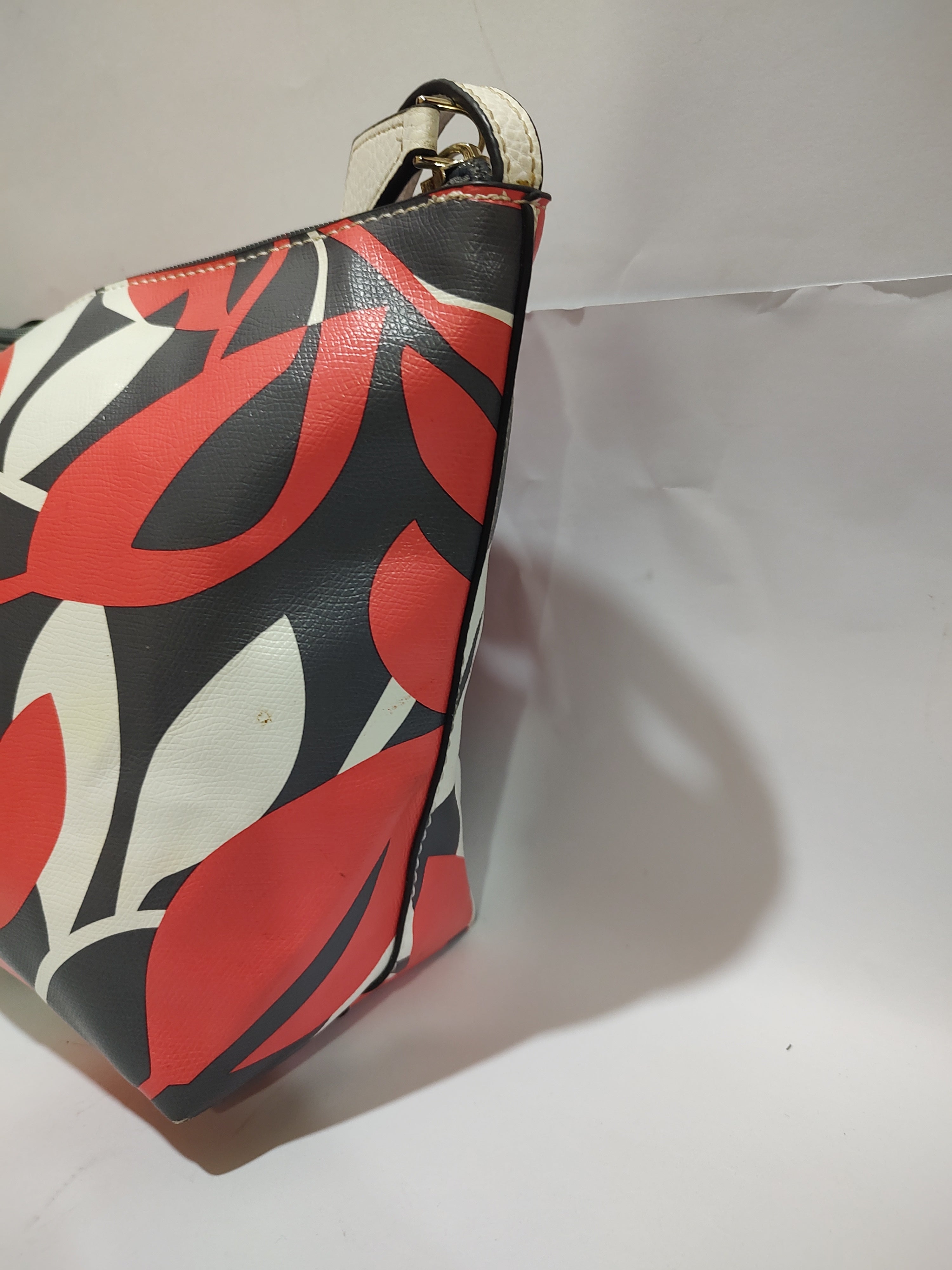 Vibrant Tropical Leaf Print Shoulder Bag