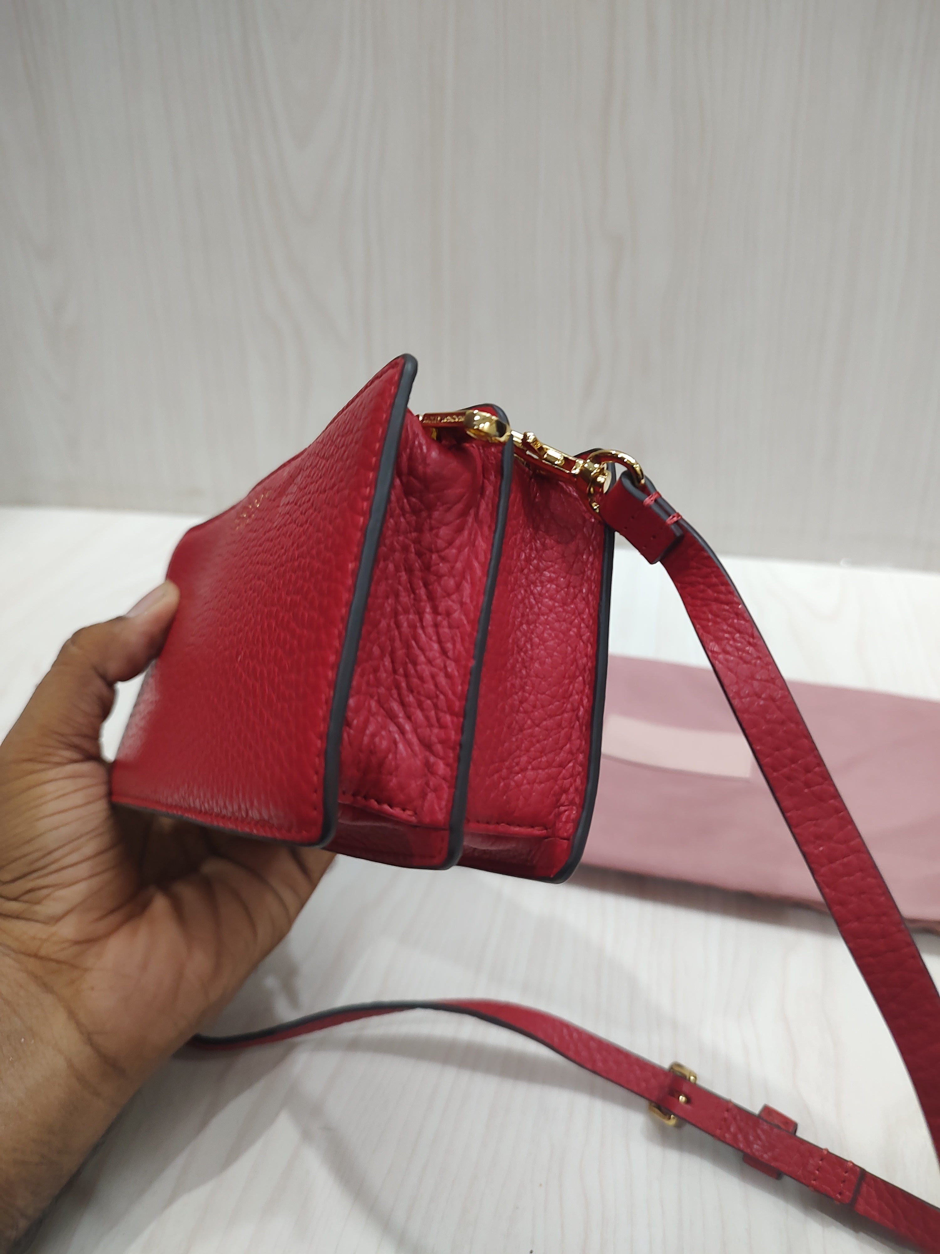 ❤️ Chic Crimson Studded Crossbody Bag