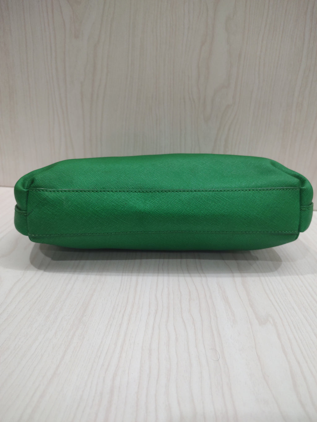 Vibrant Emerald Saffiano Chain Shoulder Bag 💚