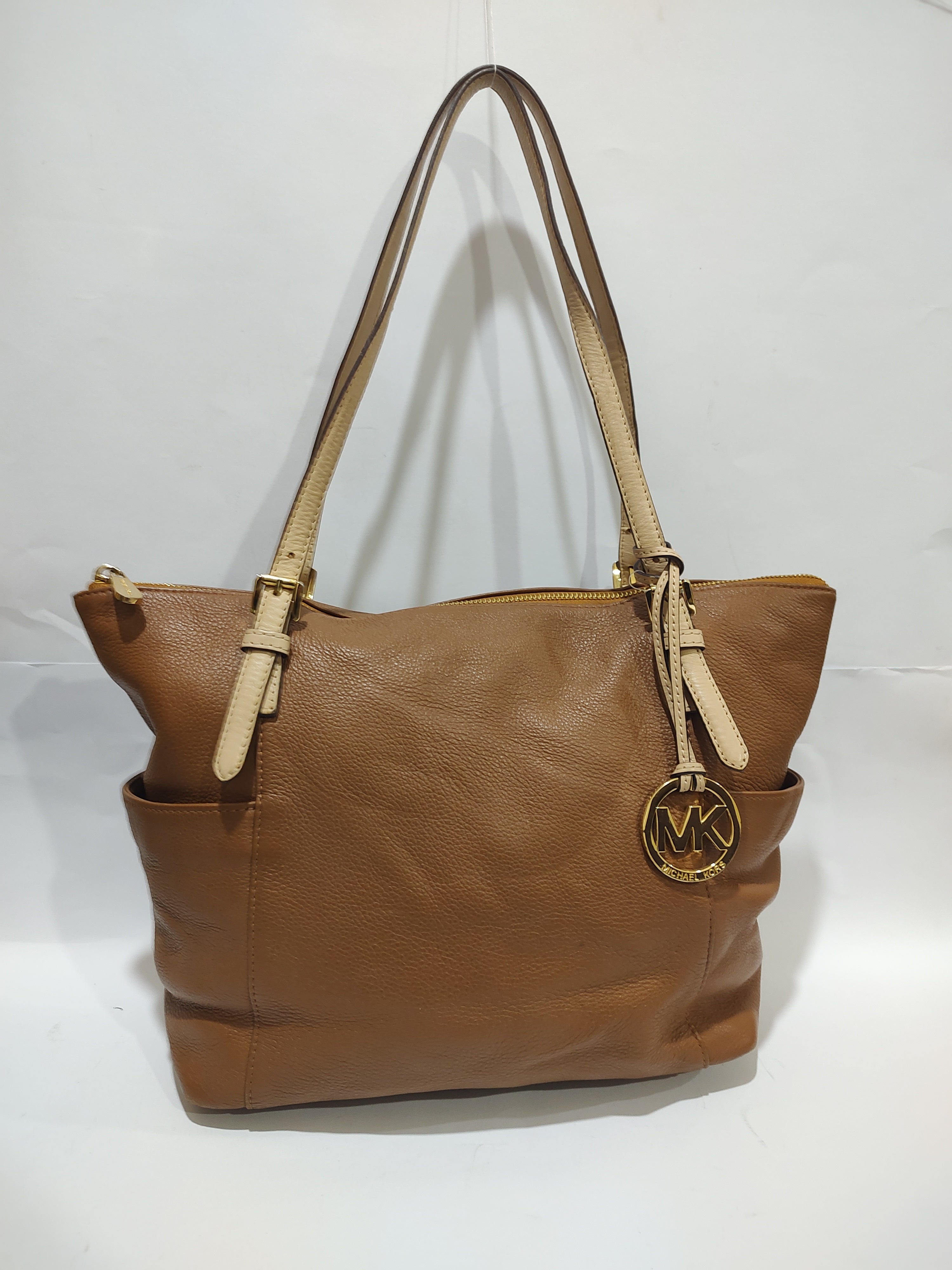 Elegant Brown Tote Shoulder Bag 🤎 | Spacious Everyday Carry Bag with Dual Straps & Zip Closure