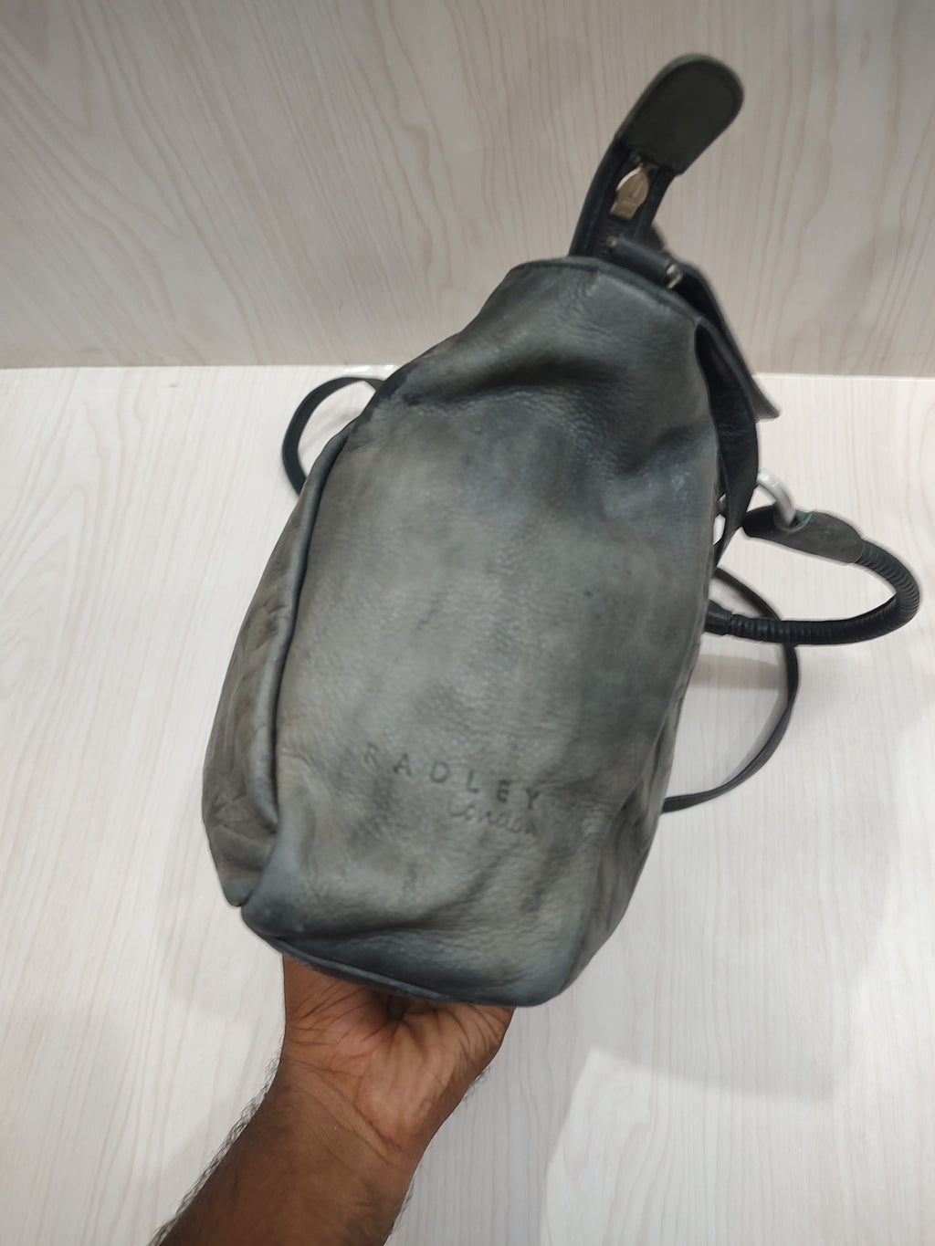 Vintage Boho Floral Embossed Grey Leather Handbag 👜✨