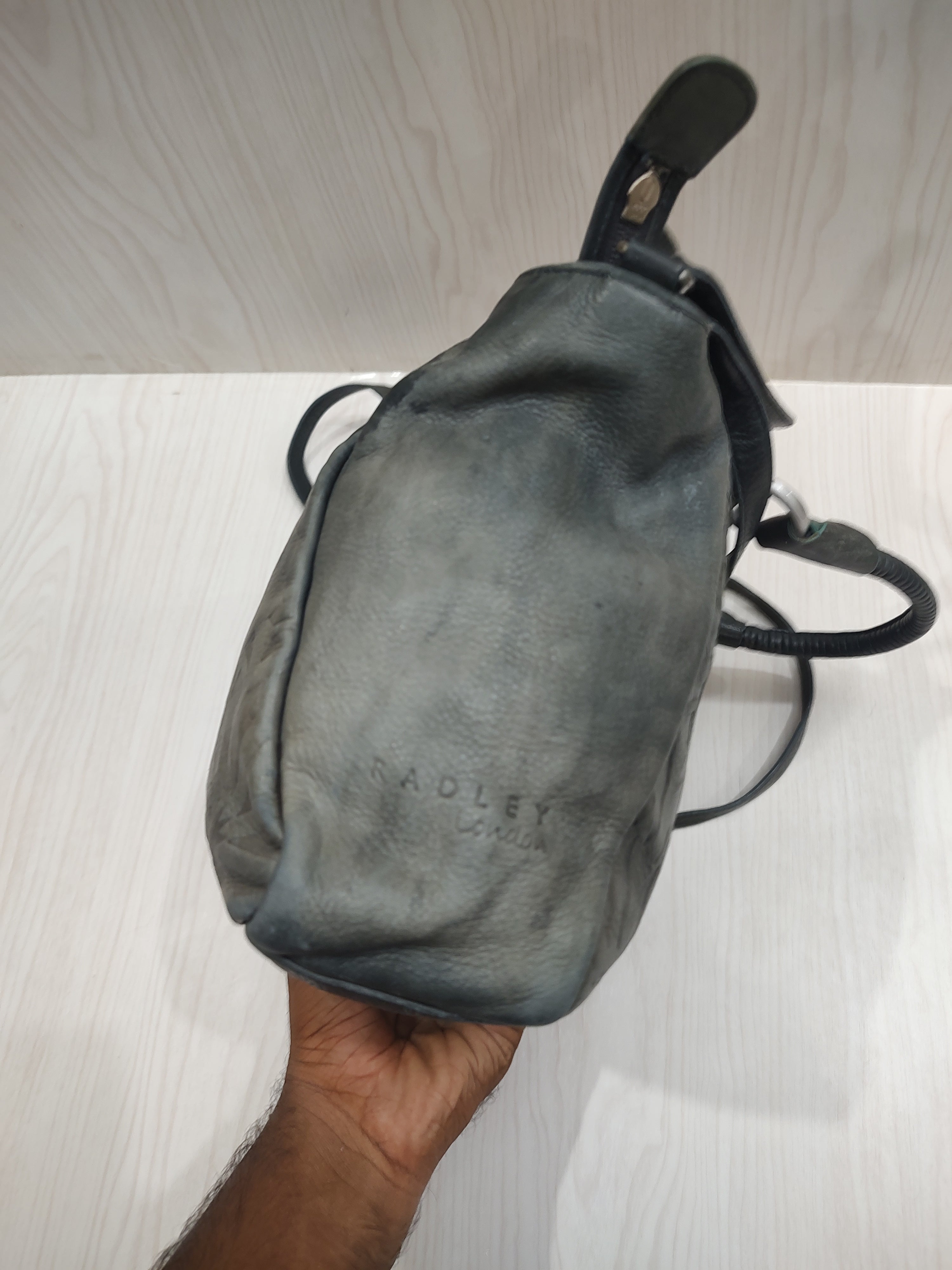 Vintage Boho Floral Embossed Grey Leather Handbag 👜✨
