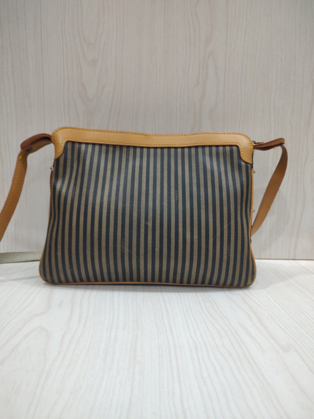 Classic Vintage Striped Crossbody Bag 👜