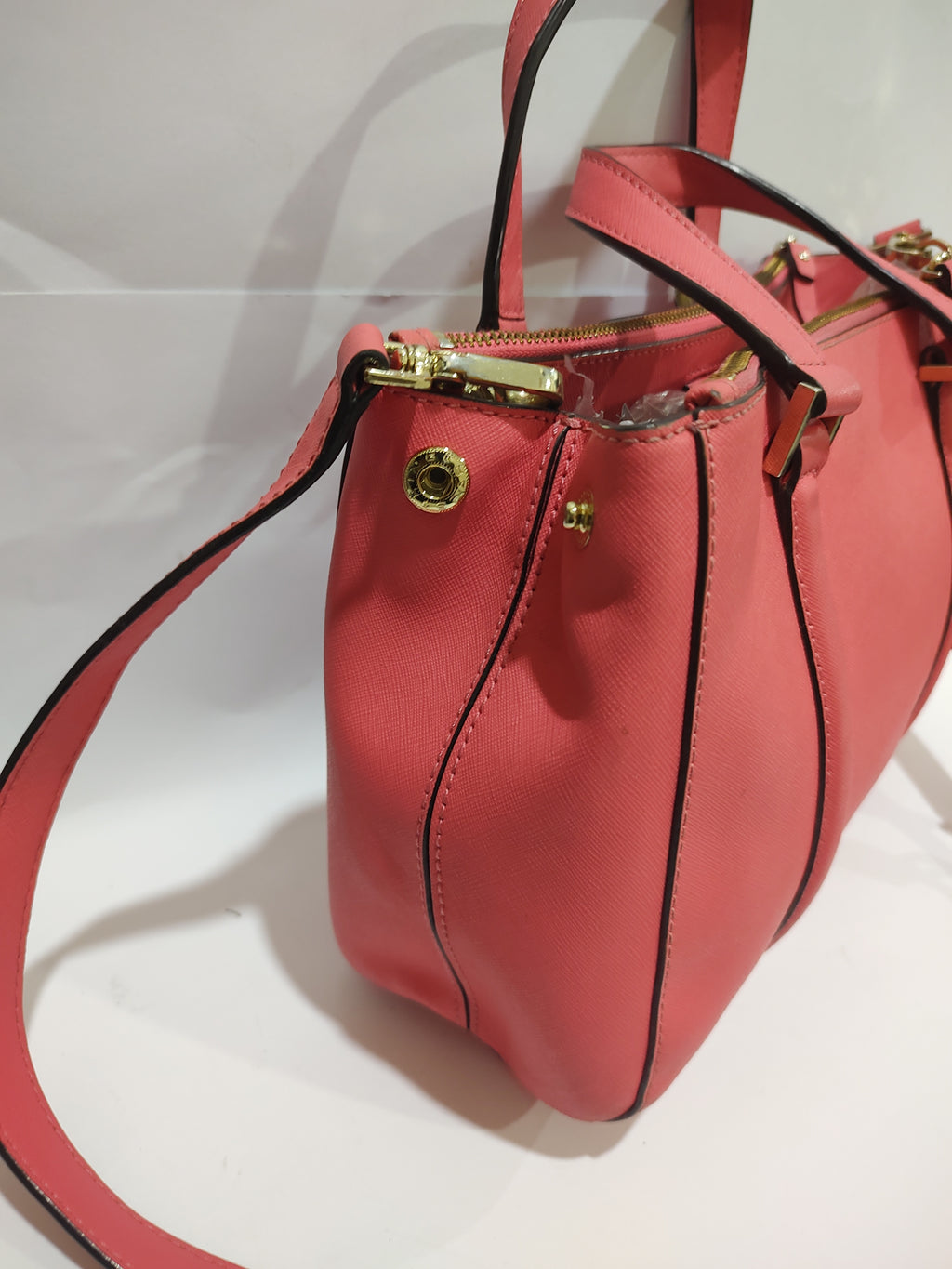 ✨ Coral Pink Saffiano Leather Satchel – Elegant Crossbody Handbag 👜