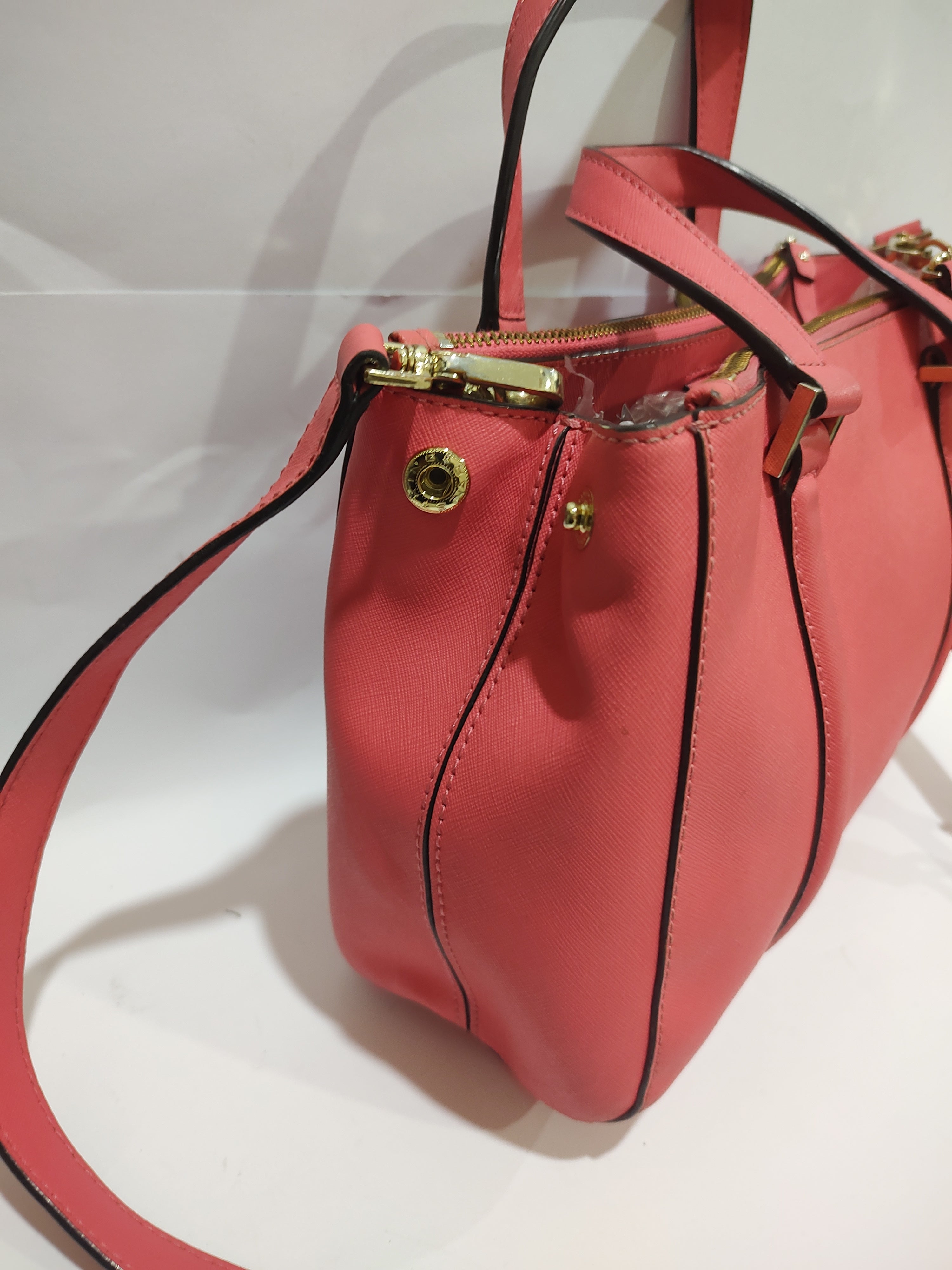 ✨ Coral Pink Saffiano Leather Satchel – Elegant Crossbody Handbag 👜
