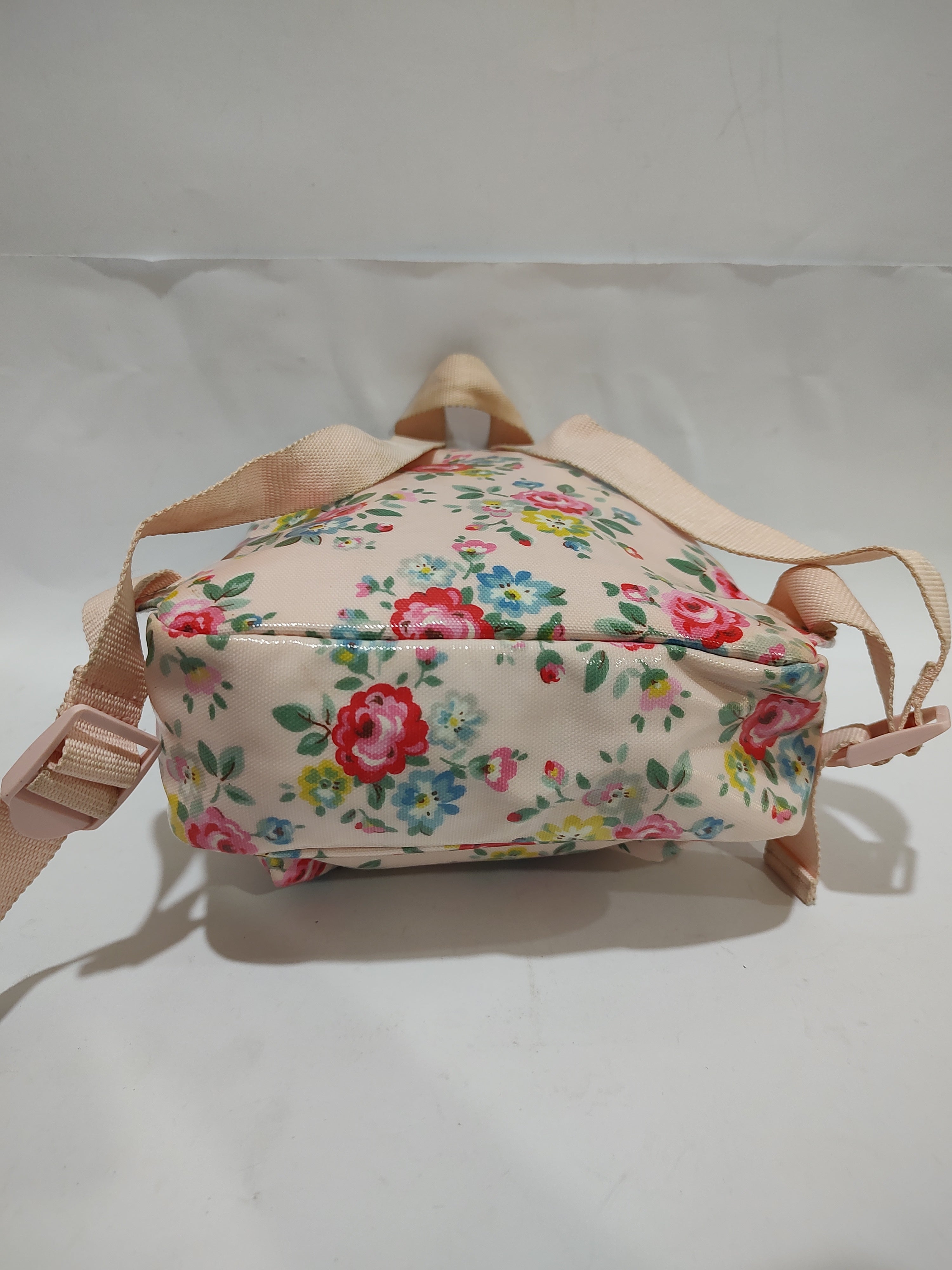 Vintage Floral Mini Backpack 🌸