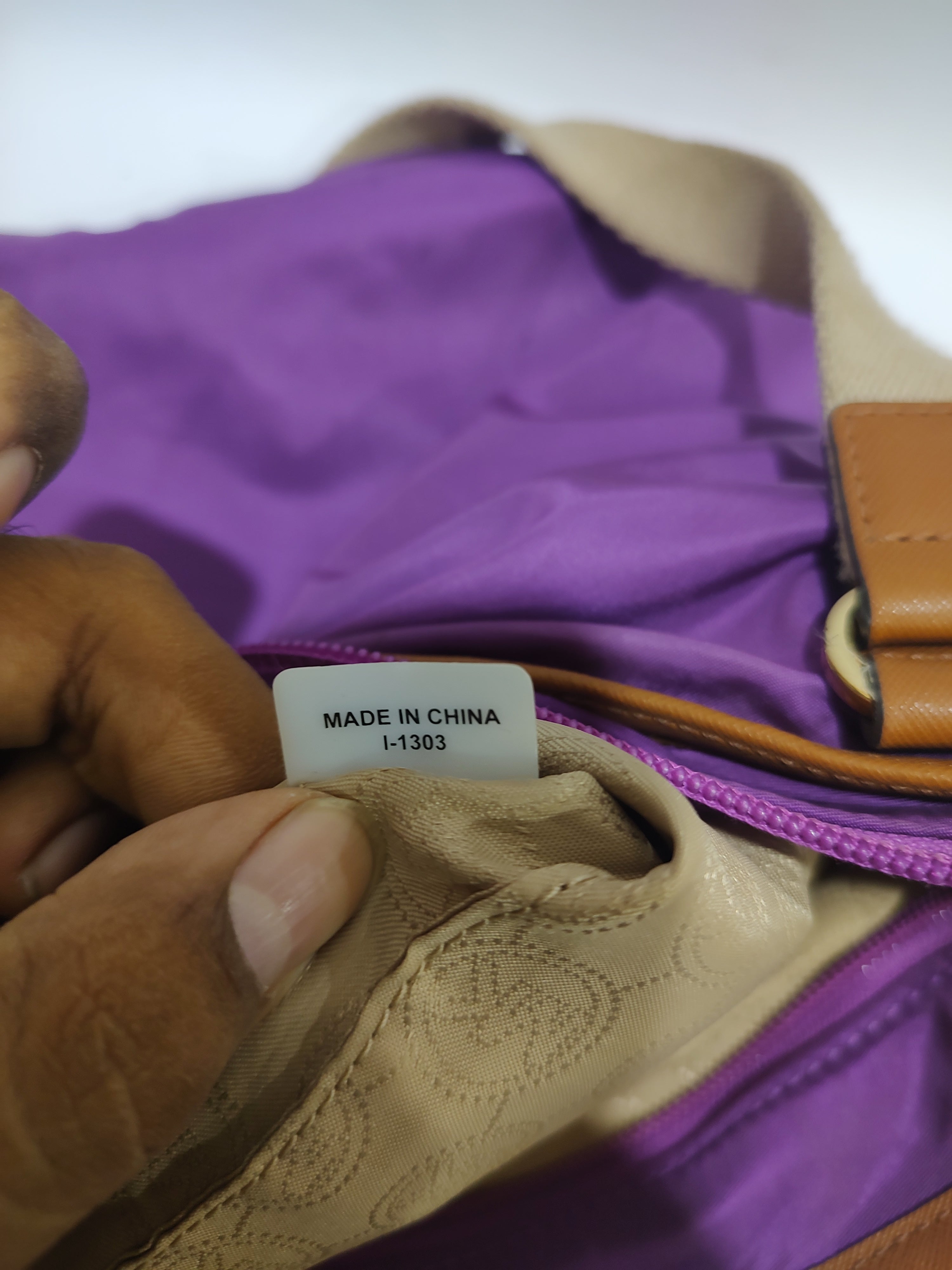 Elegant Purple Crossbody Bag 💜 | Stylish Front Zip Pocket & Adjustable Strap