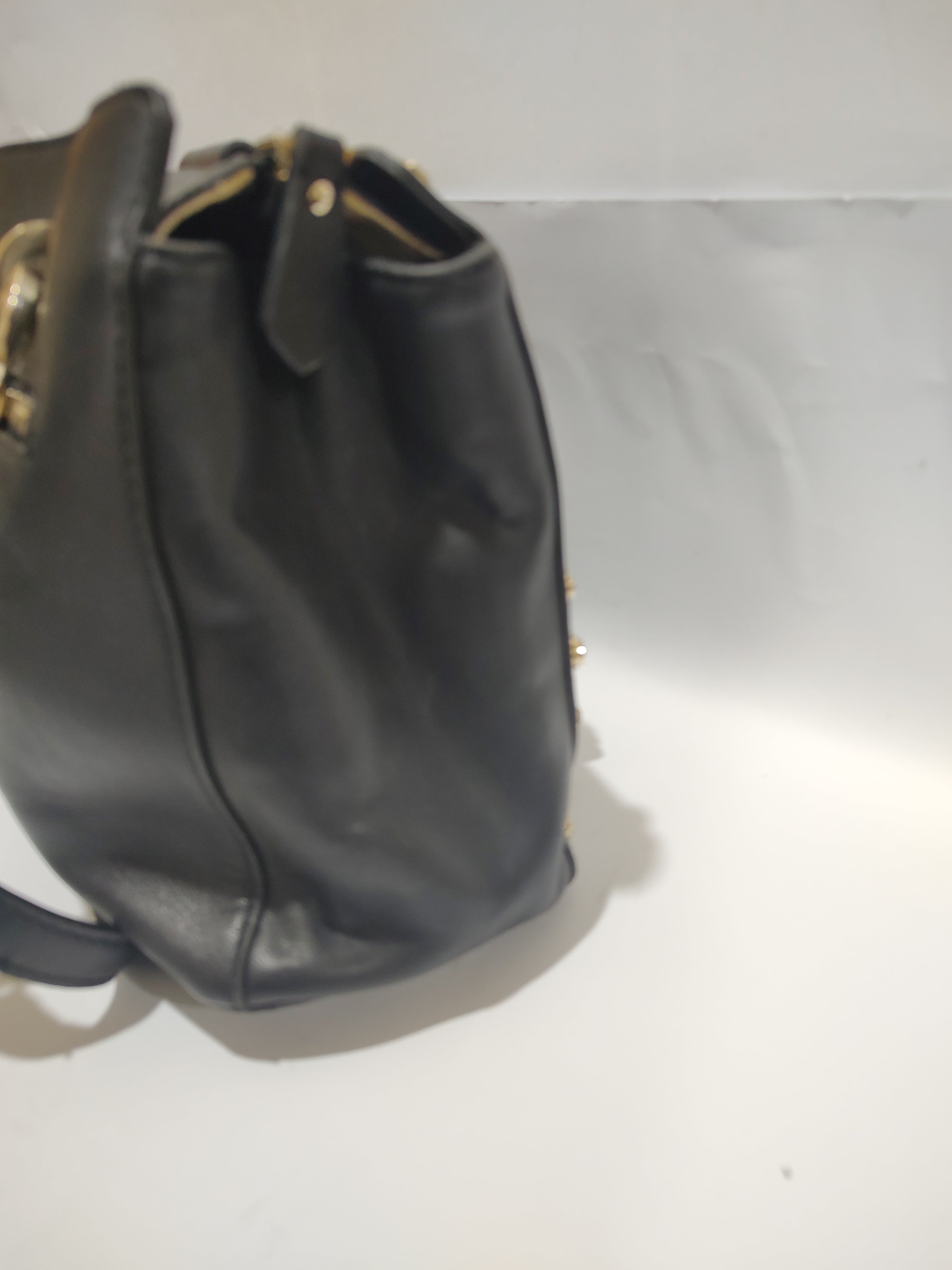 ✨ Premium Noir Black Handbag – Sophisticated Structured Tote with Gold Chain Accents 👜✨