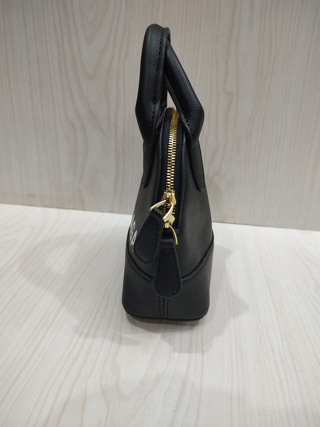 Chic Textured Dome Top-Handle Handbag 🌟