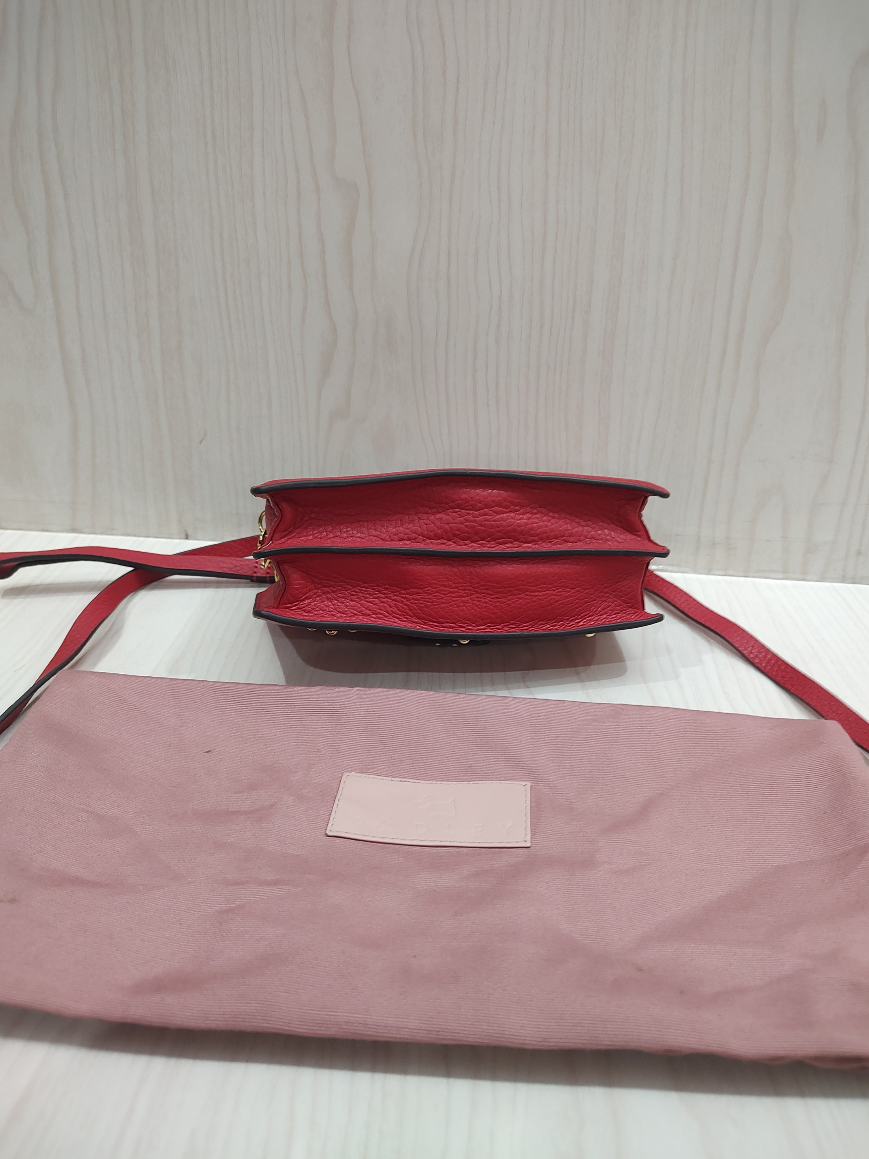 ❤️ Chic Crimson Studded Crossbody Bag