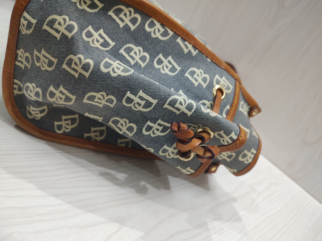 🕊️ Classic Monogram Canvas Shopper Tote 🕊️